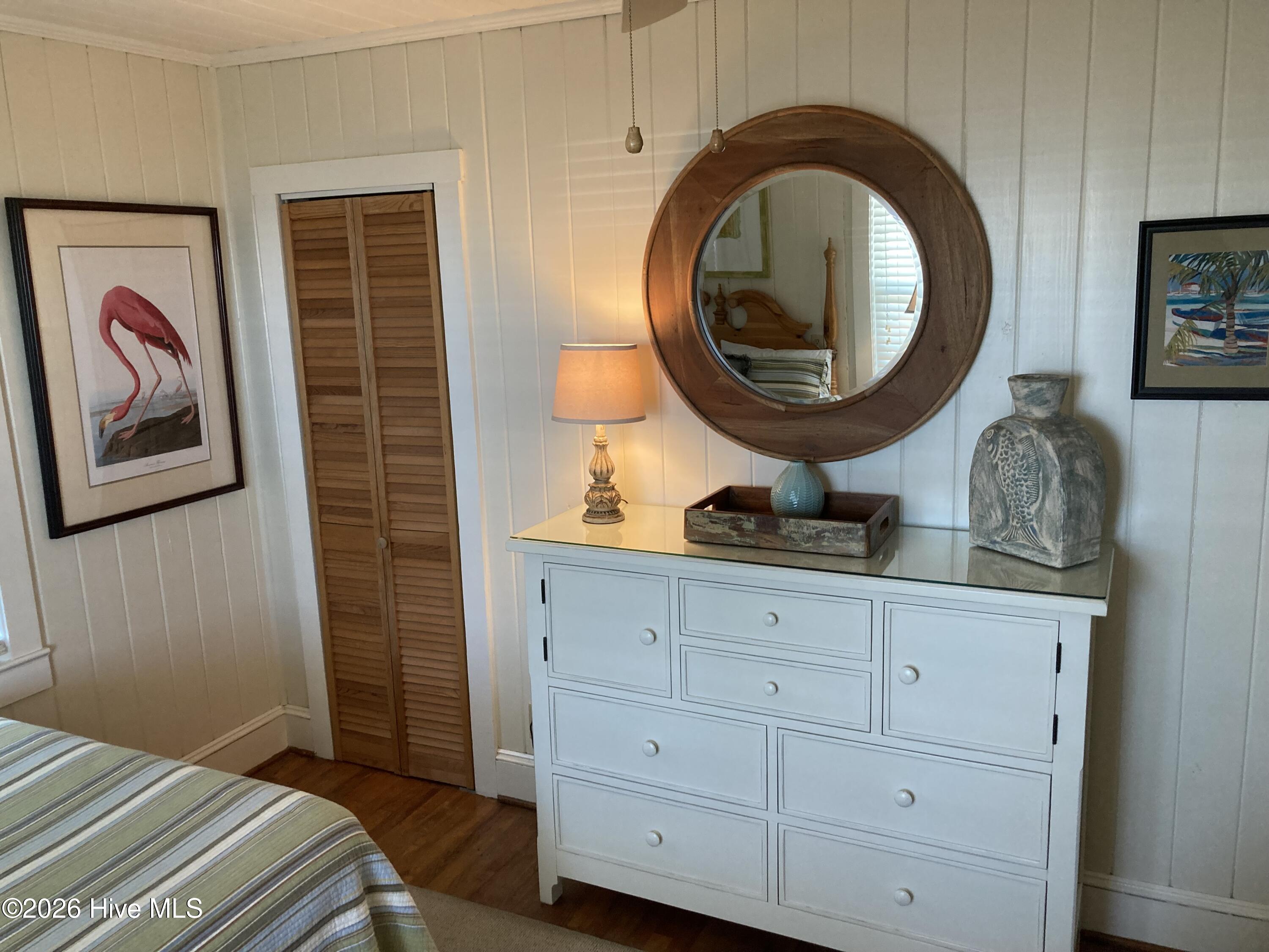 100560926 | Photo 19