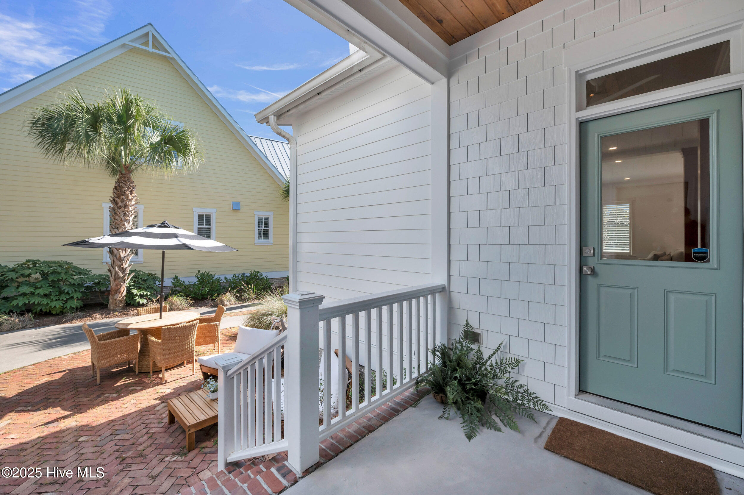 100532568 | Photo 32