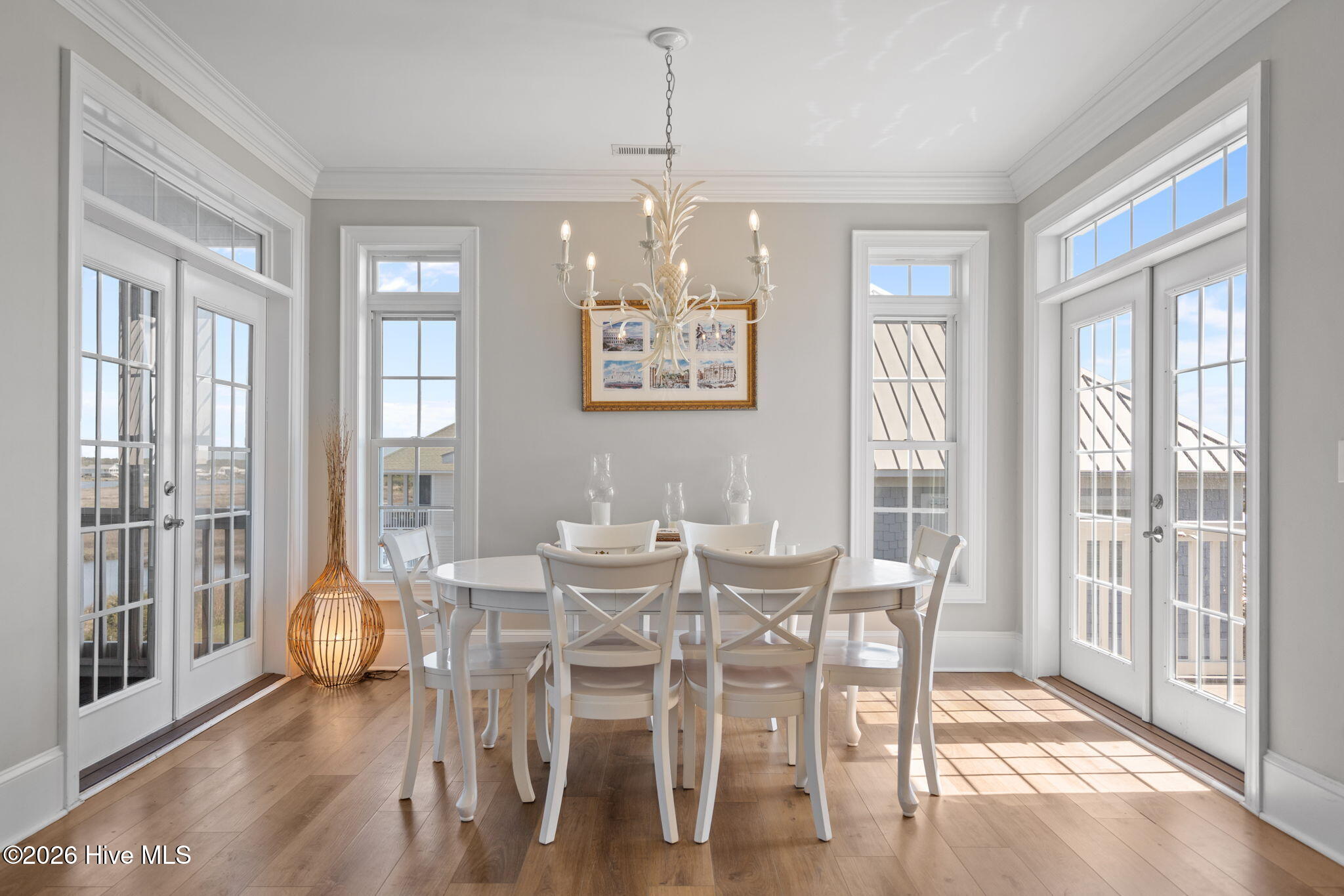 100564459 | Photo 42