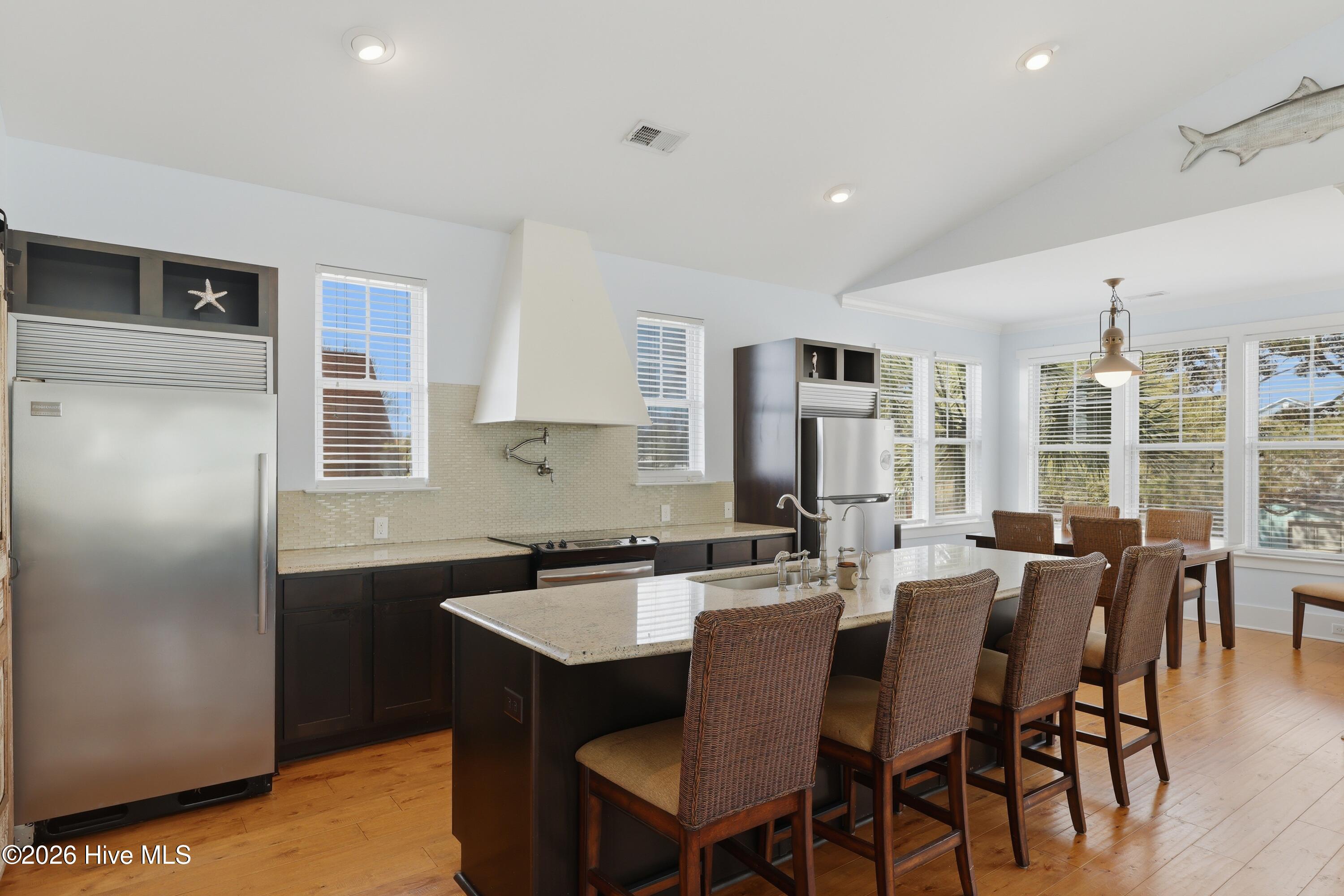 100564294 | Photo 27