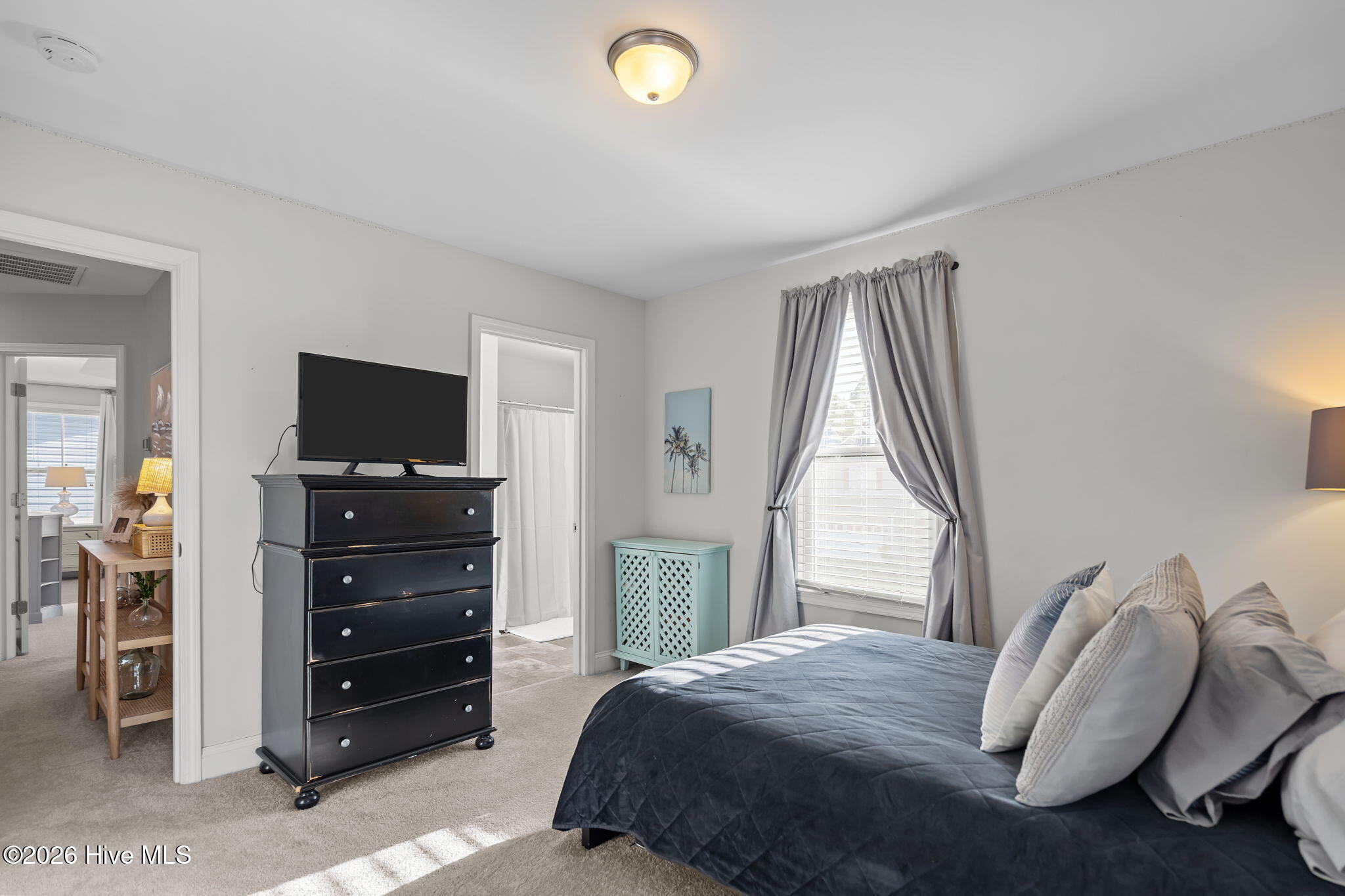 100551440 | Photo 36