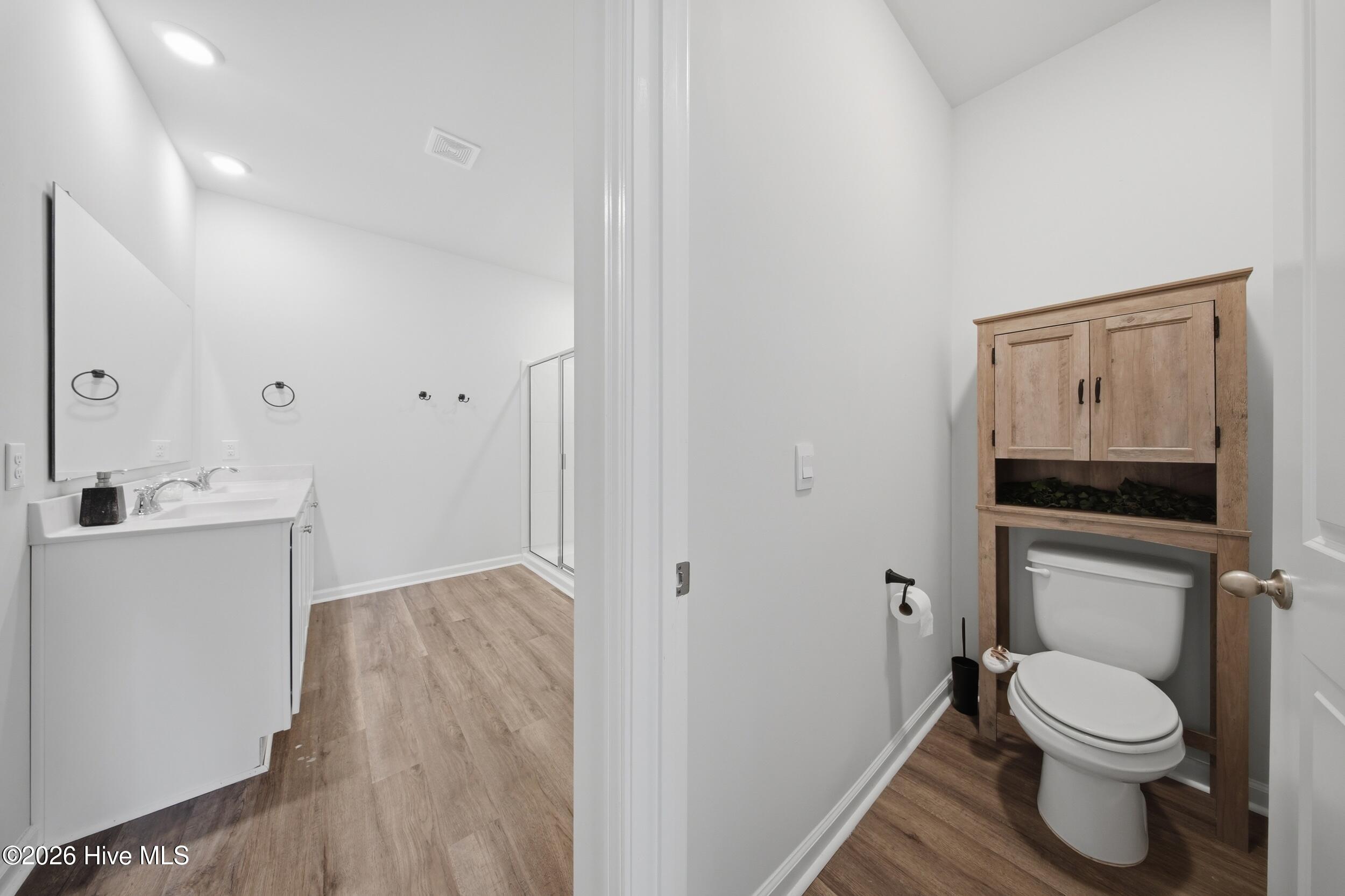 100565594 | Photo 39