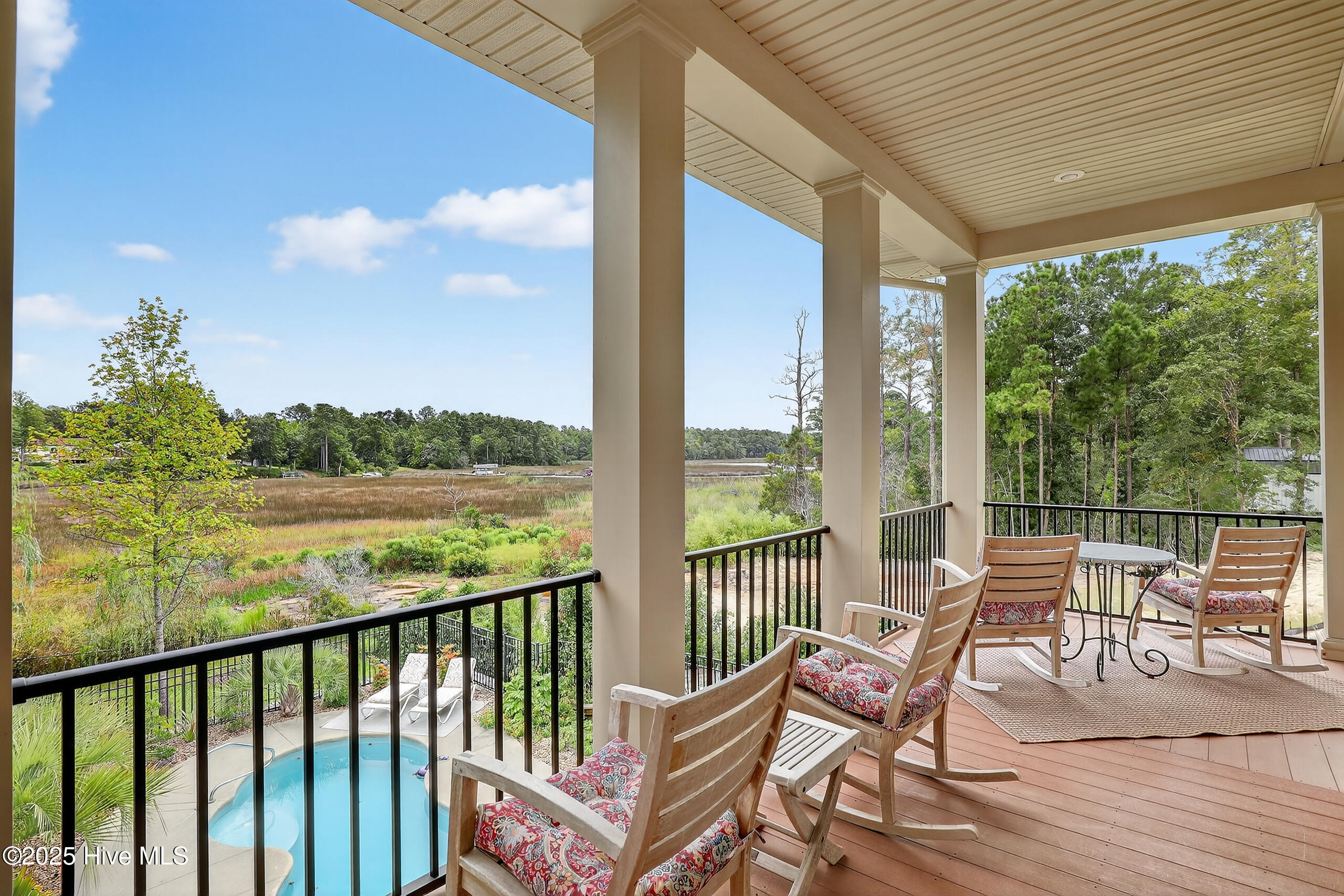 100527488 | Photo 56