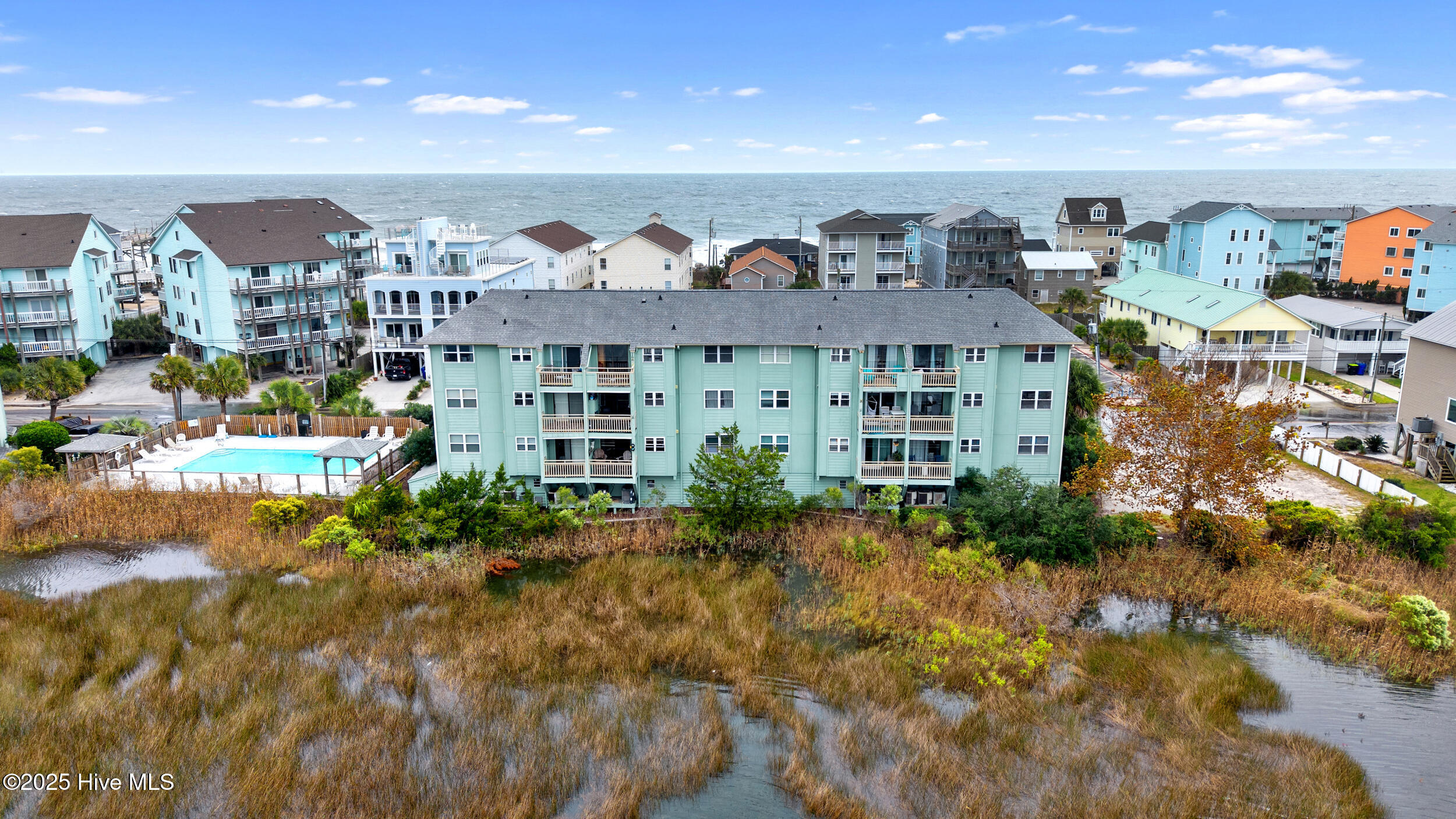 100536359 | Photo 36