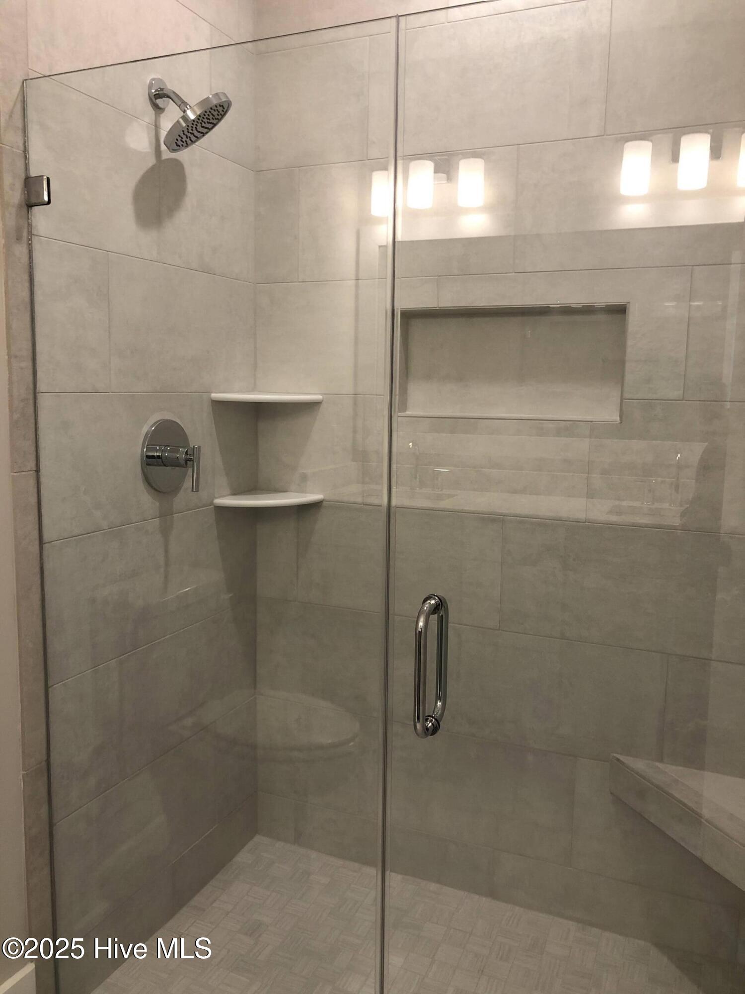 100492492 | Photo 20