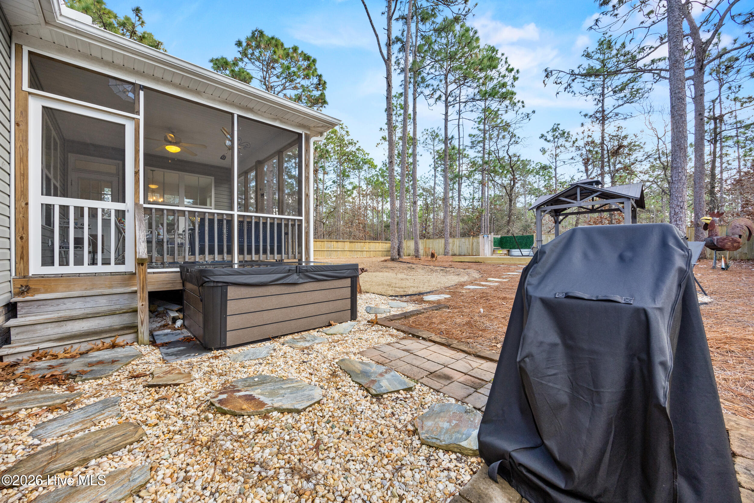 100553911 | Photo 34