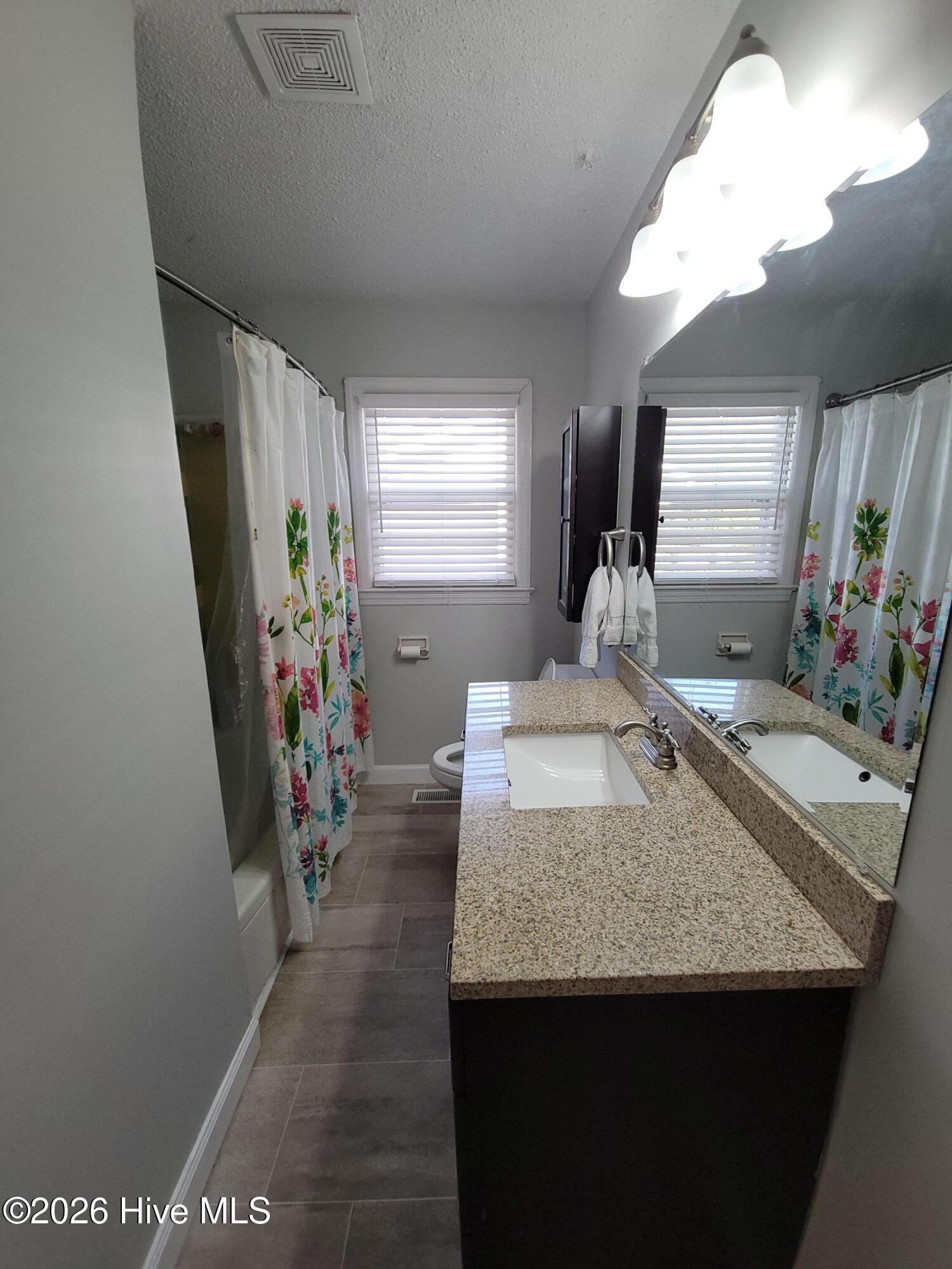 100554451 | Photo 14