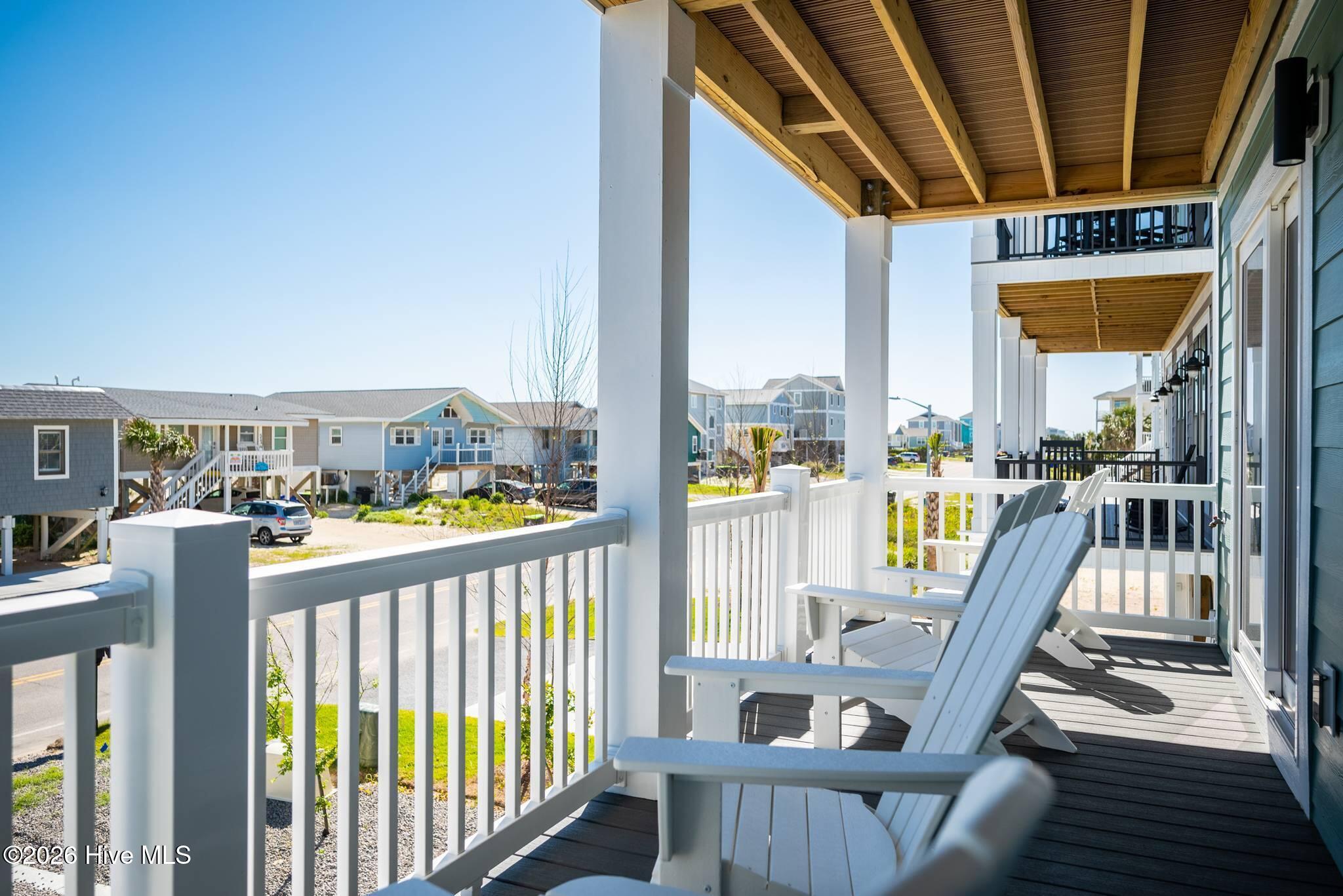 100558345 | Photo 133