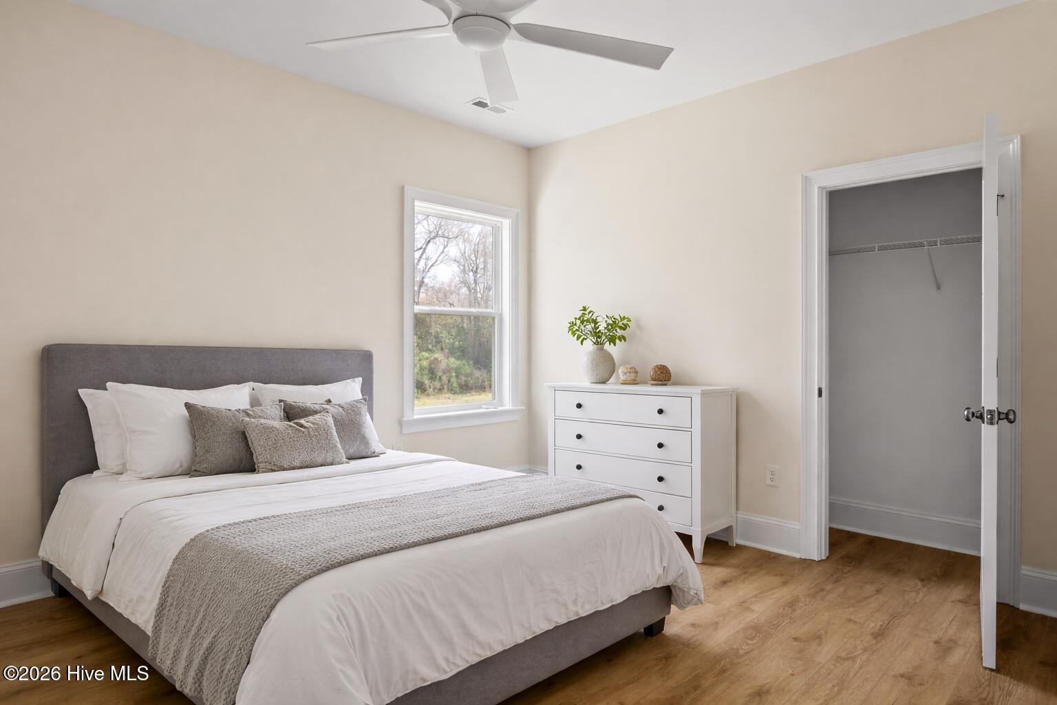 100517039 | Photo 24