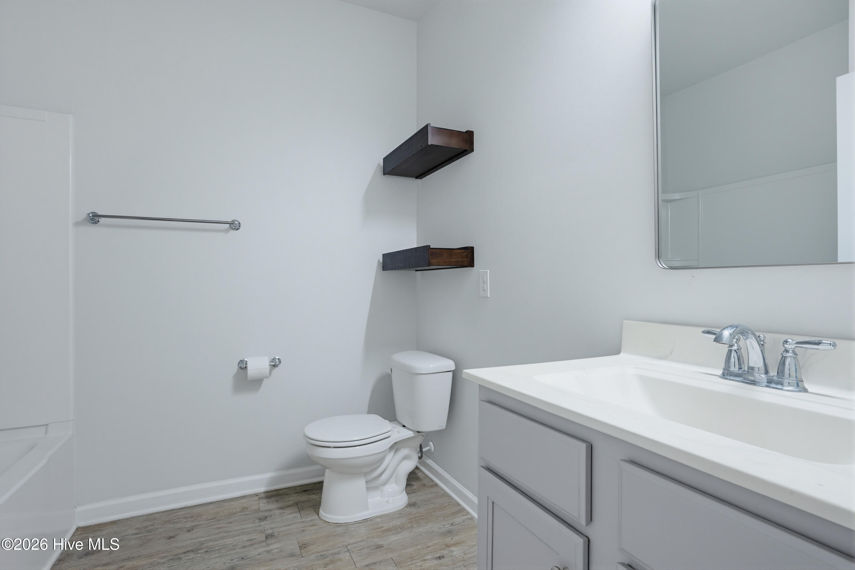 100565113 | Photo 33