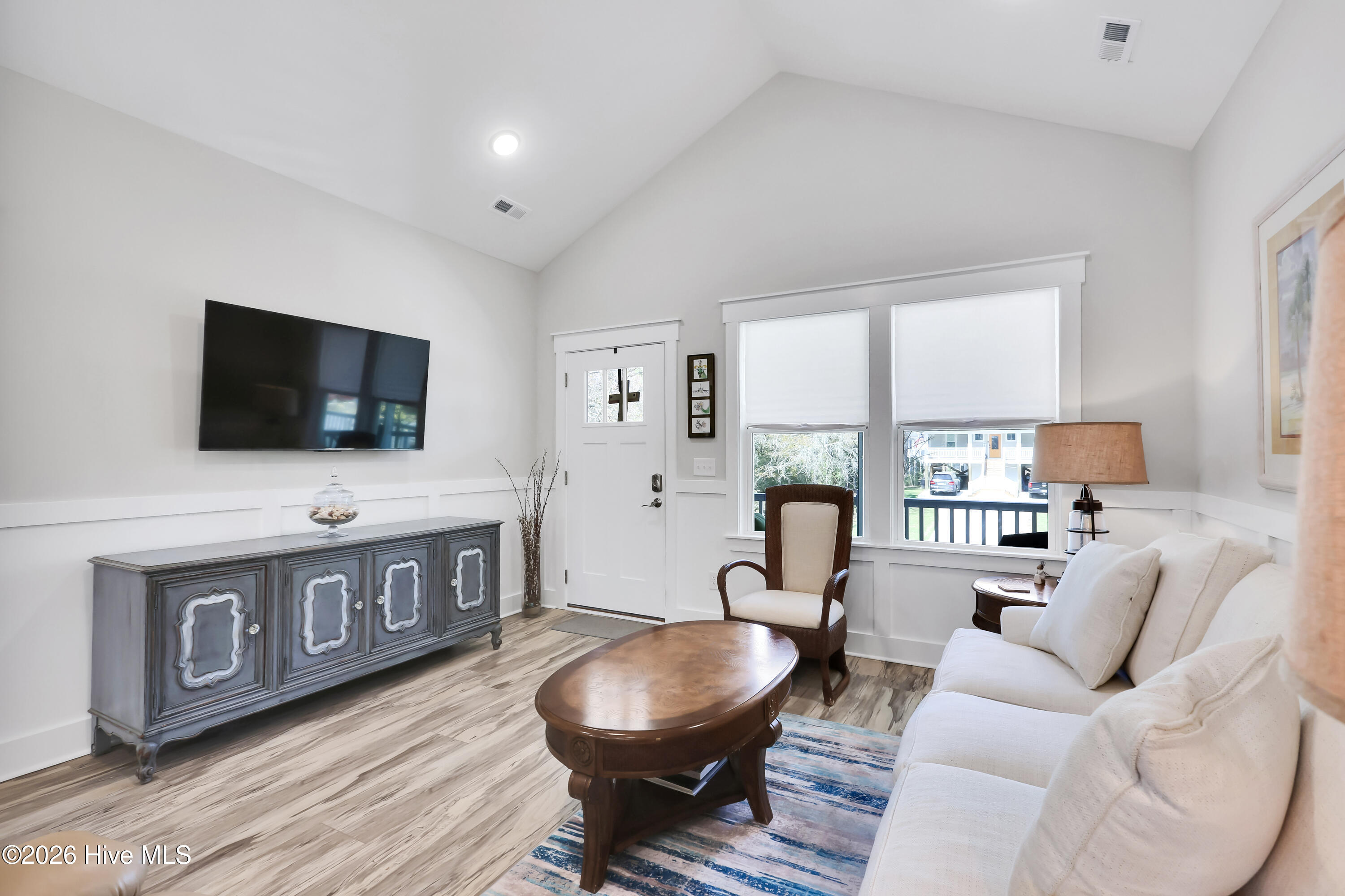 100564163 | Photo 10