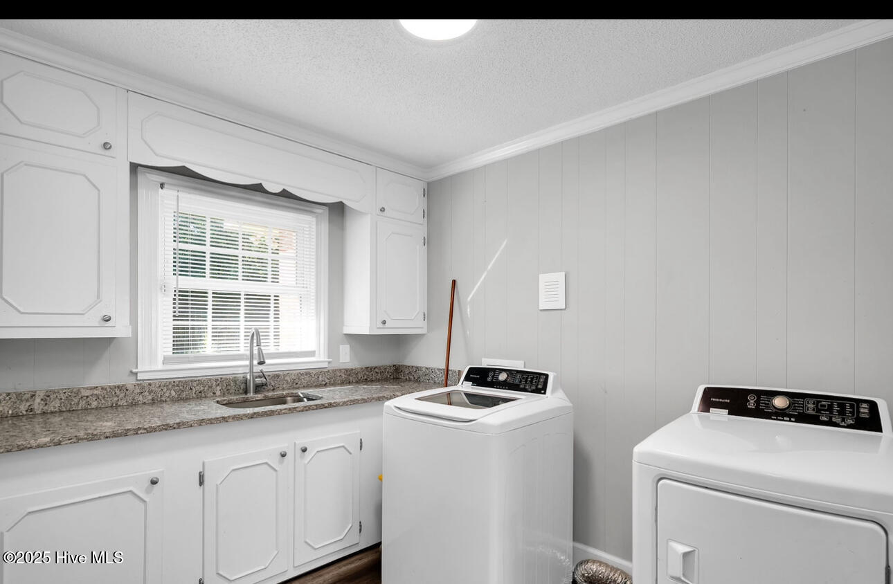 4_photo-159-meadowbrook-lane