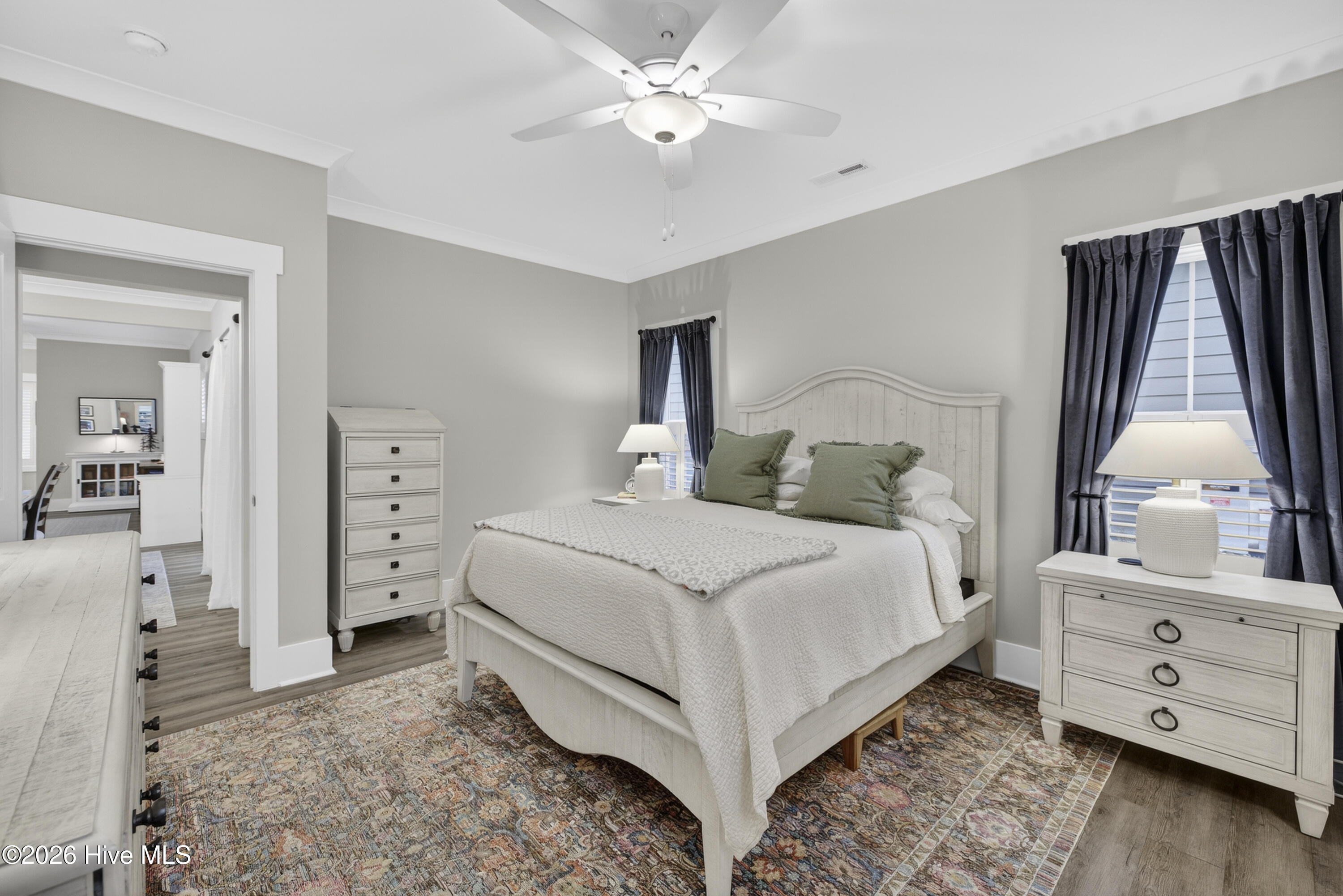 100558964 | Photo 16