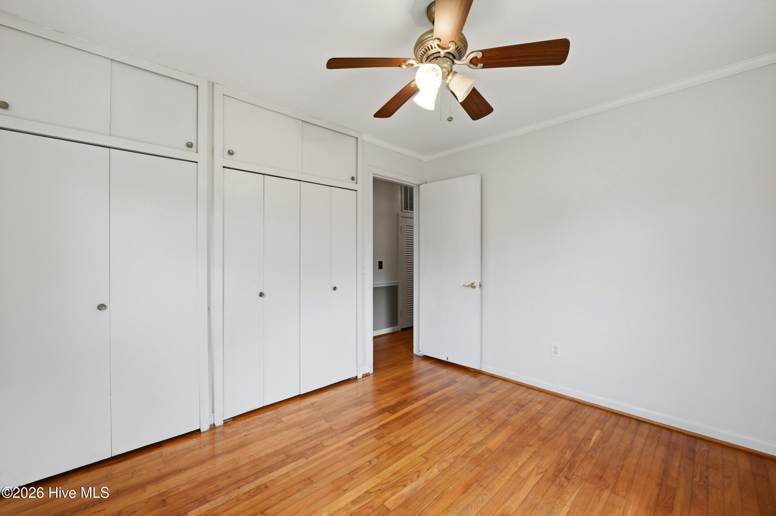 100562912 | Photo 28