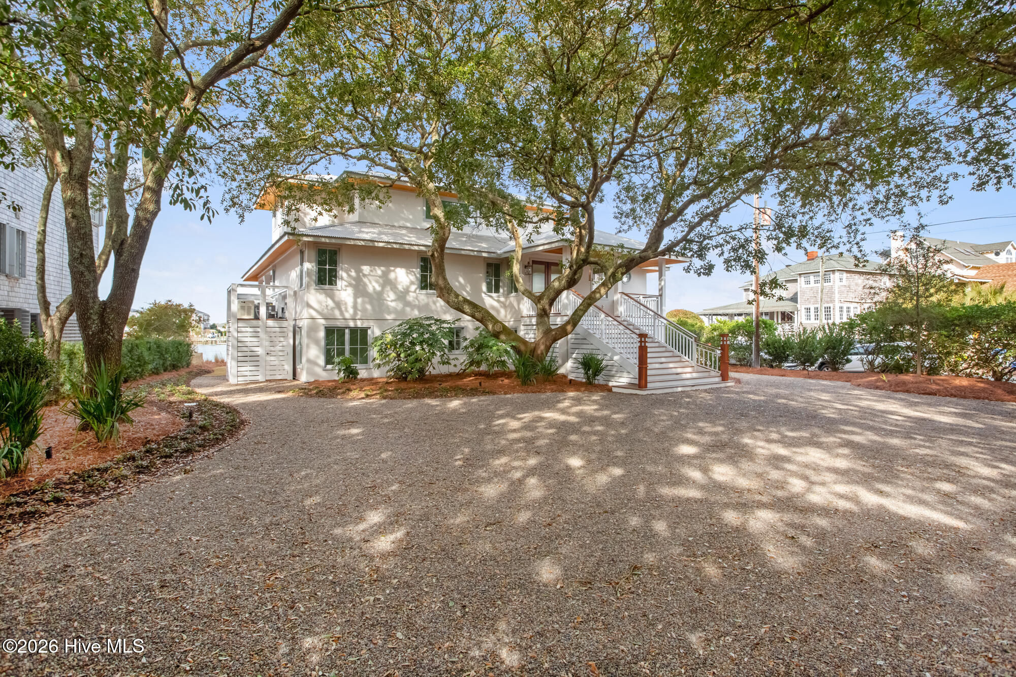 100550703 | Photo 12