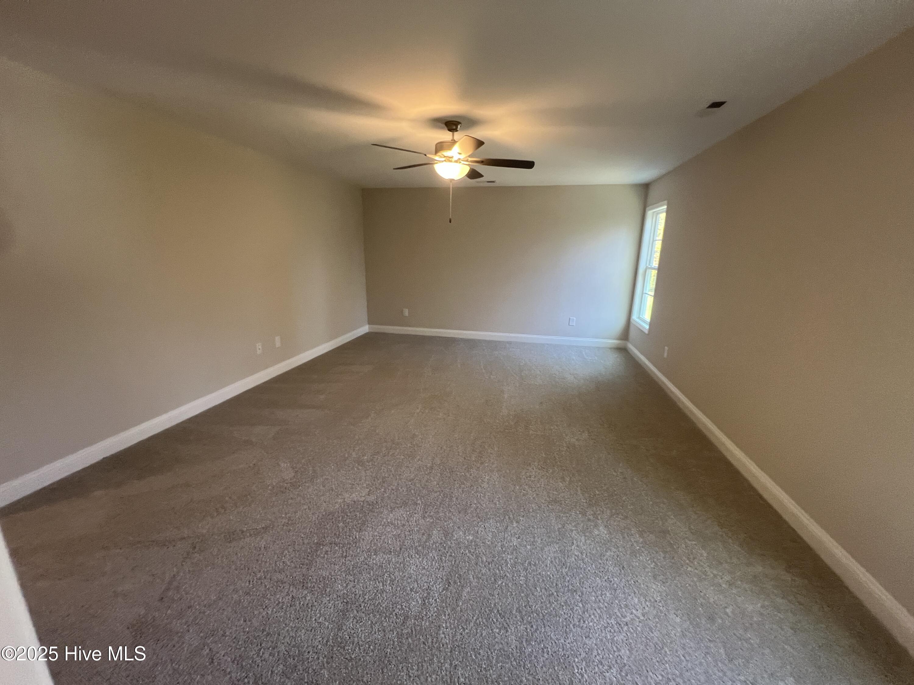 100544968 | Photo 16