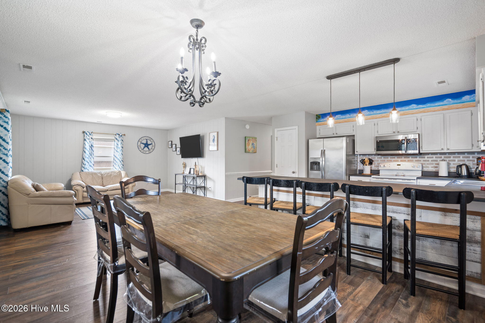 100558110 | Photo 17