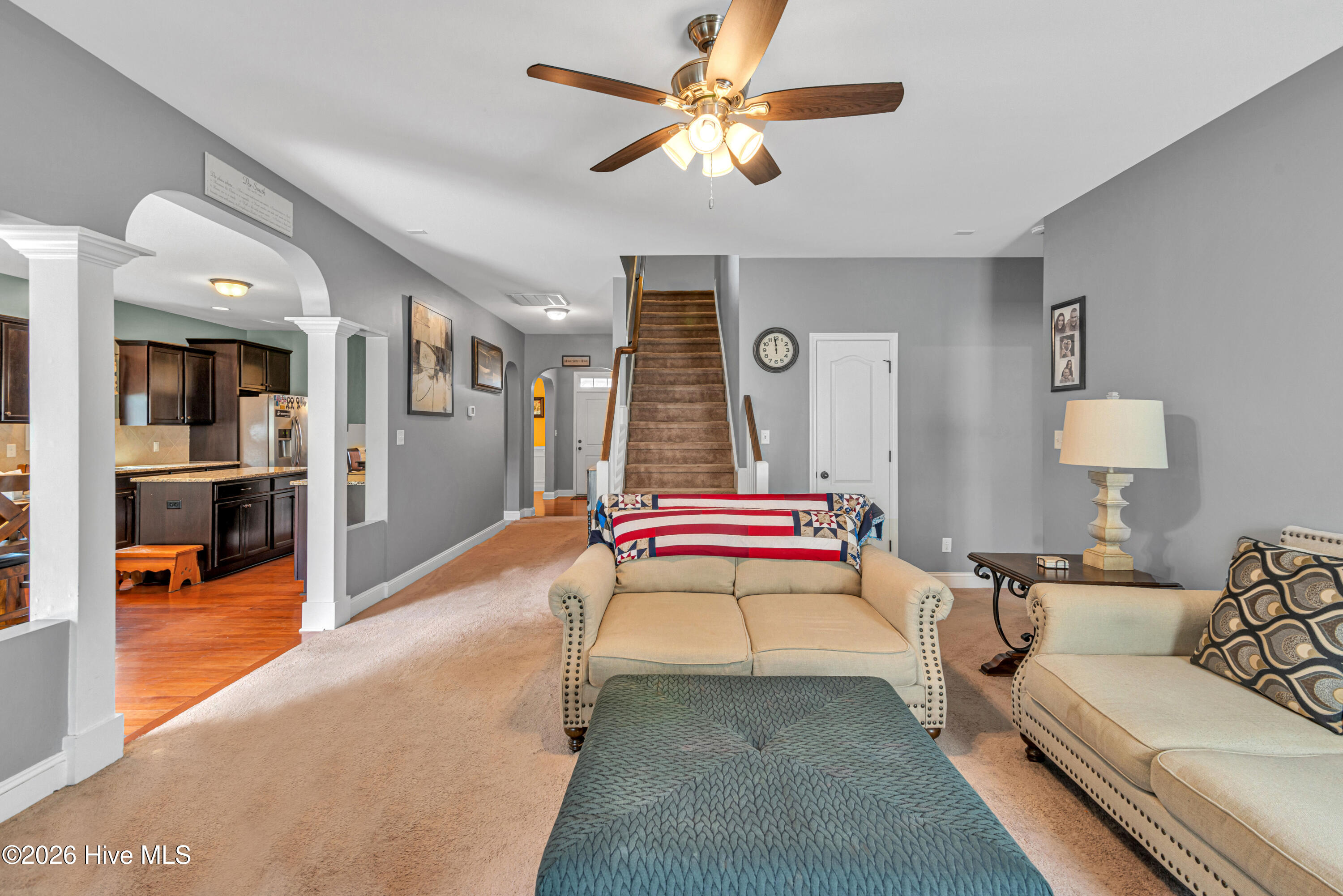 100564004 | Photo 19