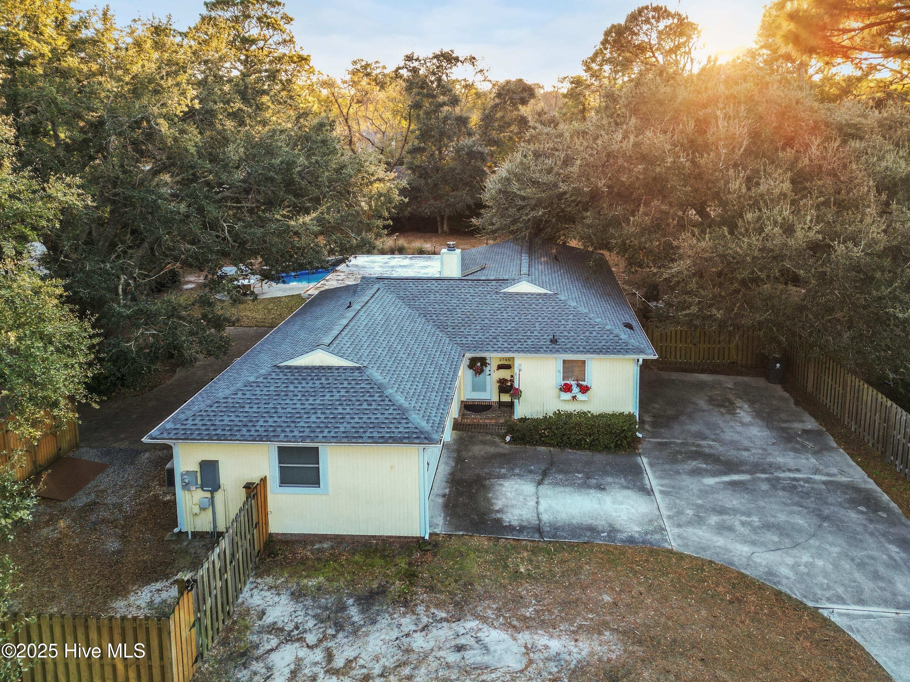 100545026 | Photo 48