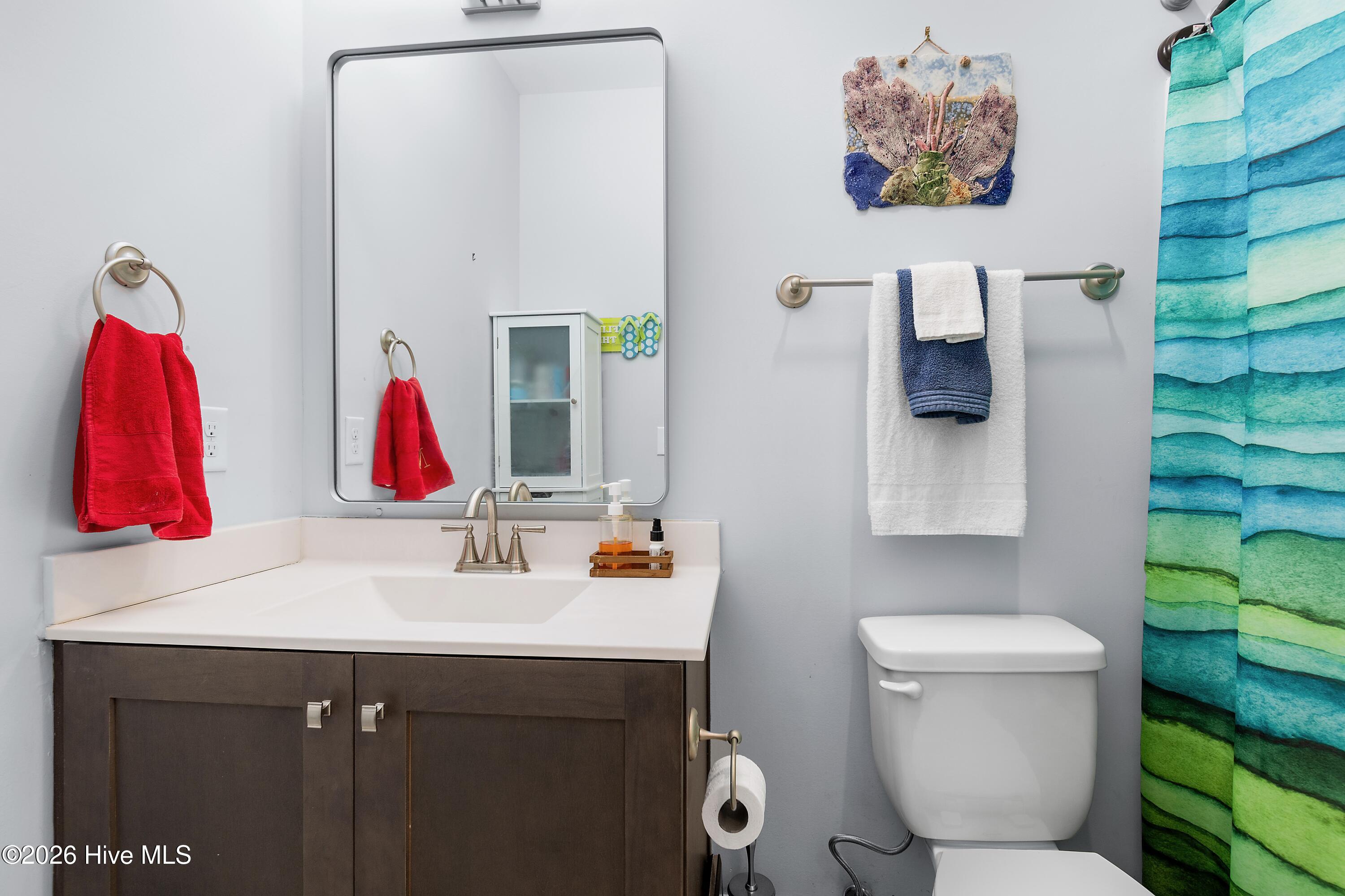 100548400 | Photo 28