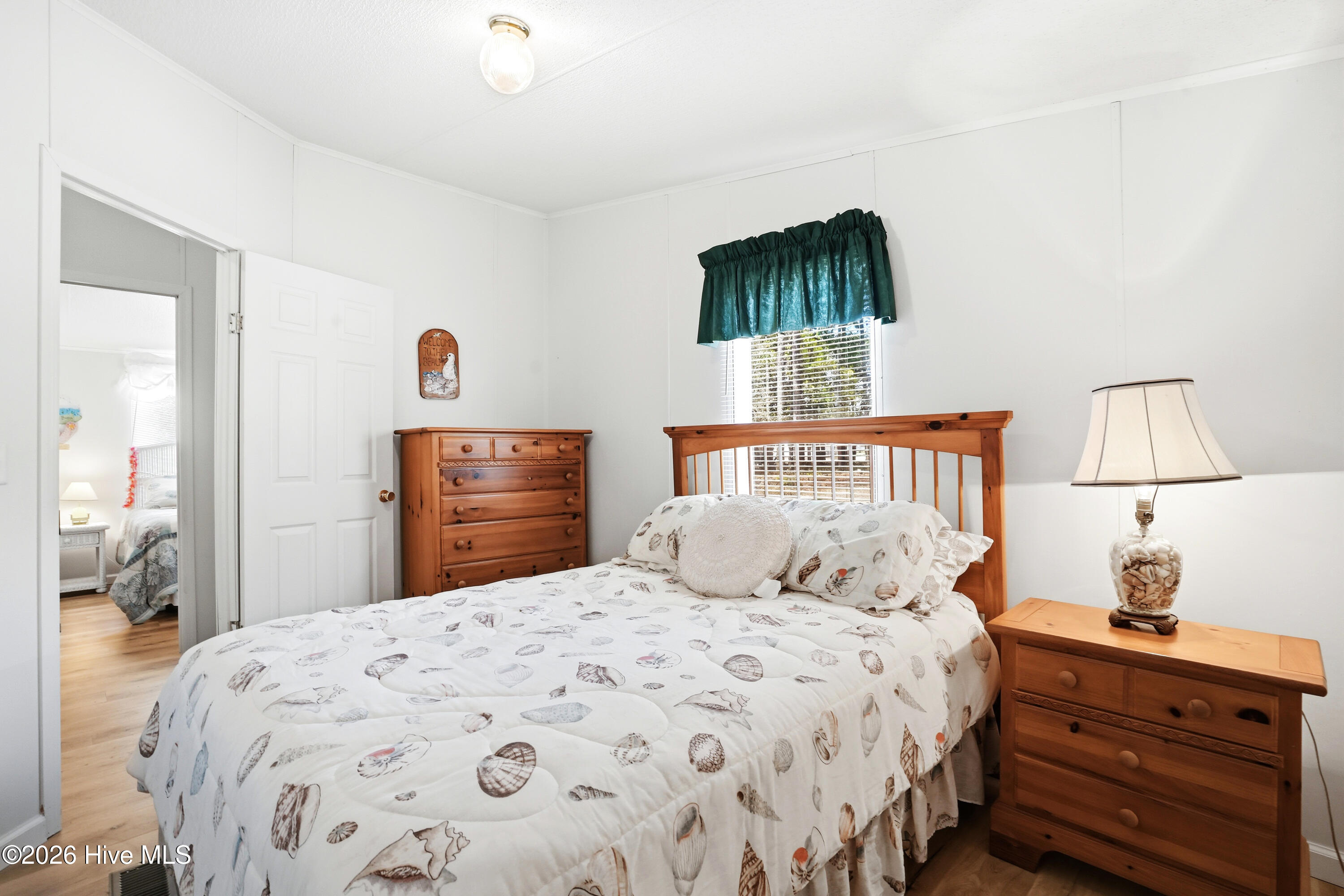 100565641 | Photo 34