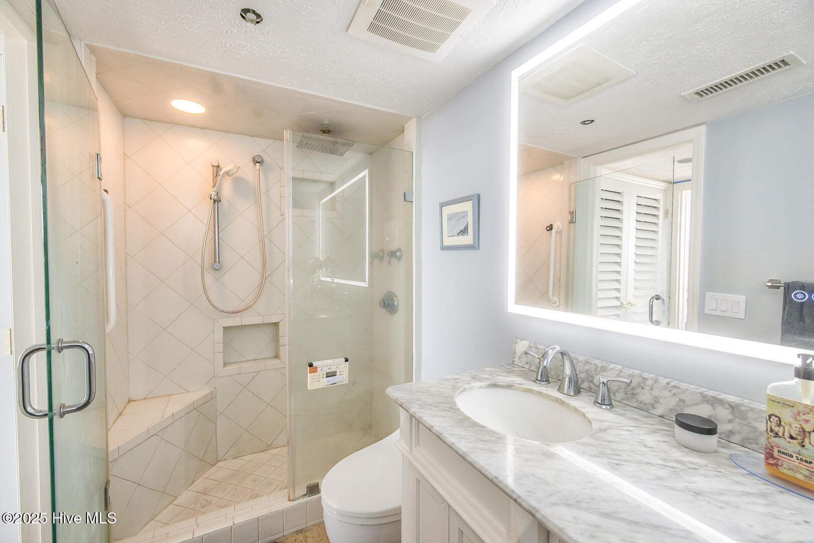 100567097 | Photo 20