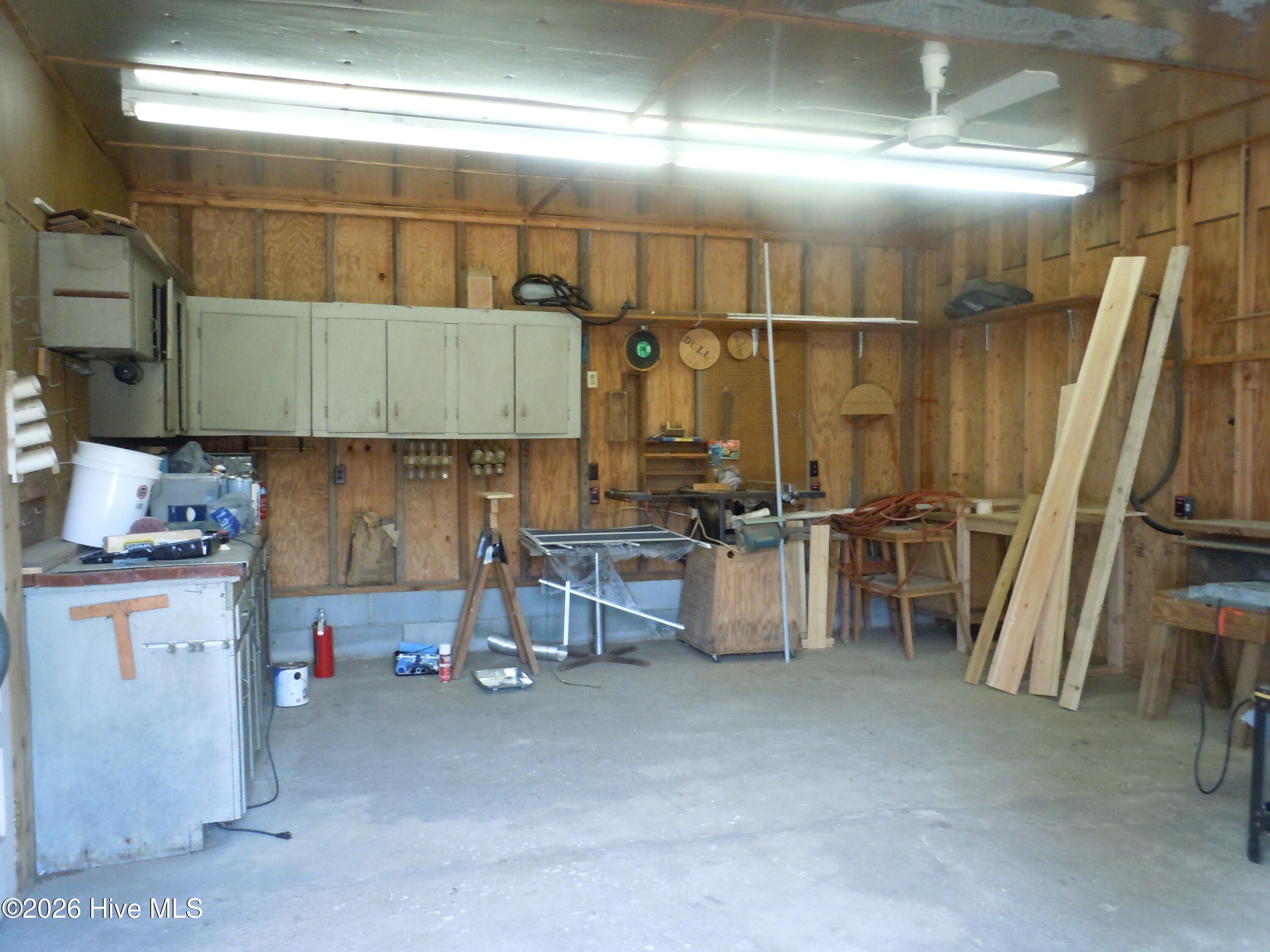 100565752 | Photo 46