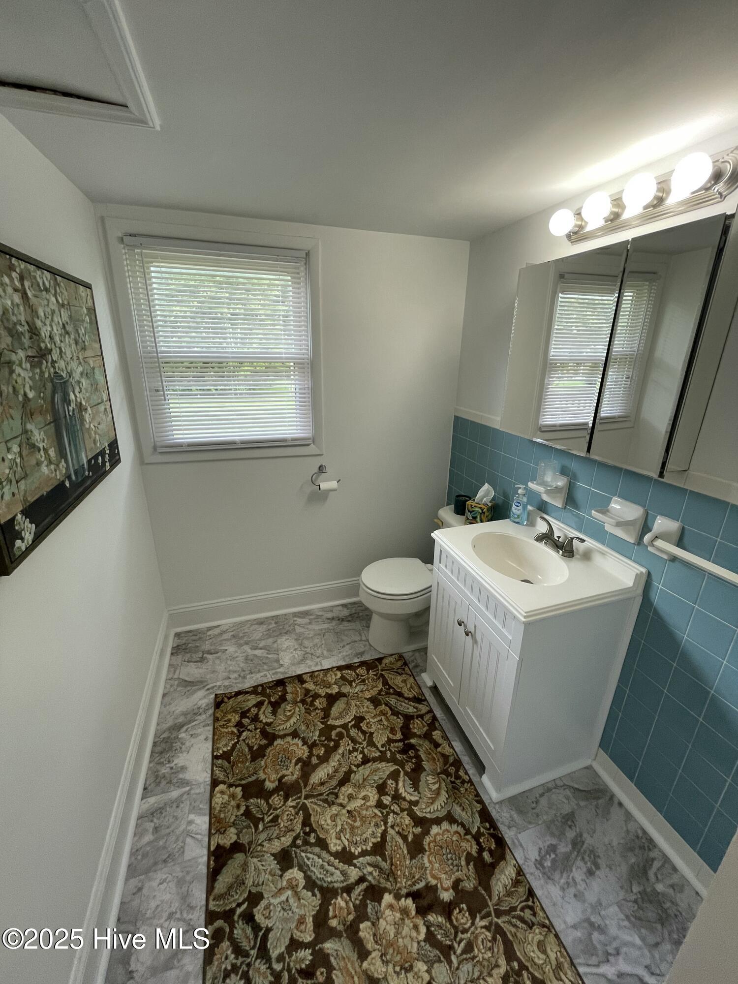 100517346 | Photo 13