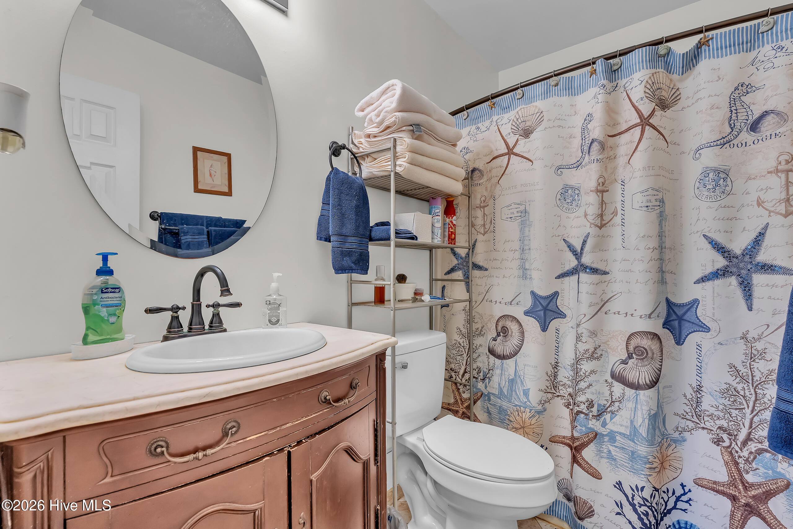 100563570 | Photo 23