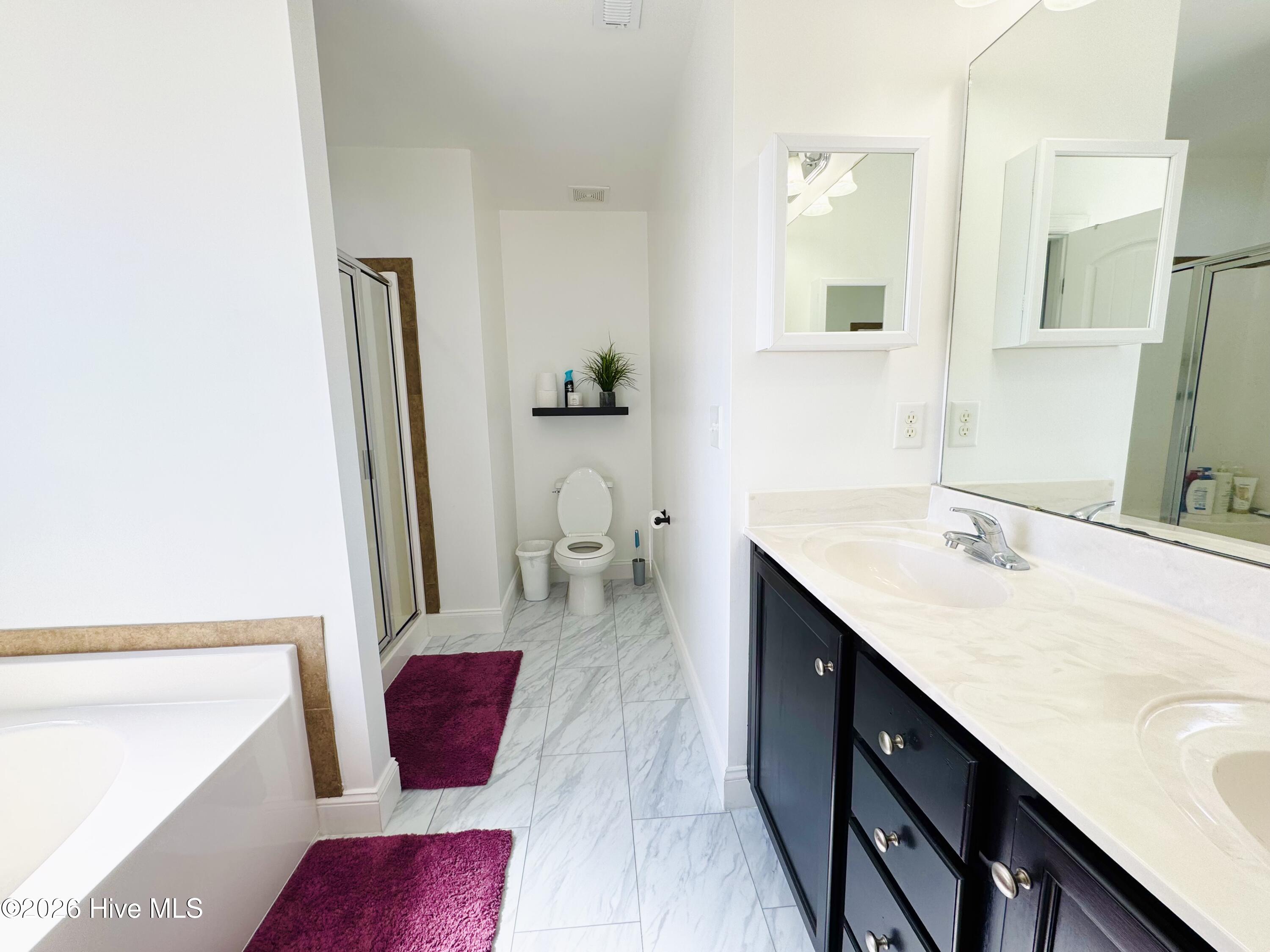 100560900 | Photo 16