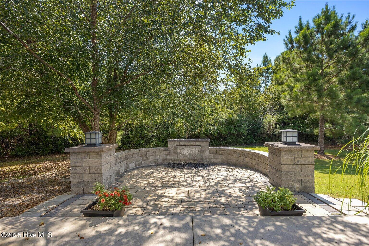 100529543 | Photo 43