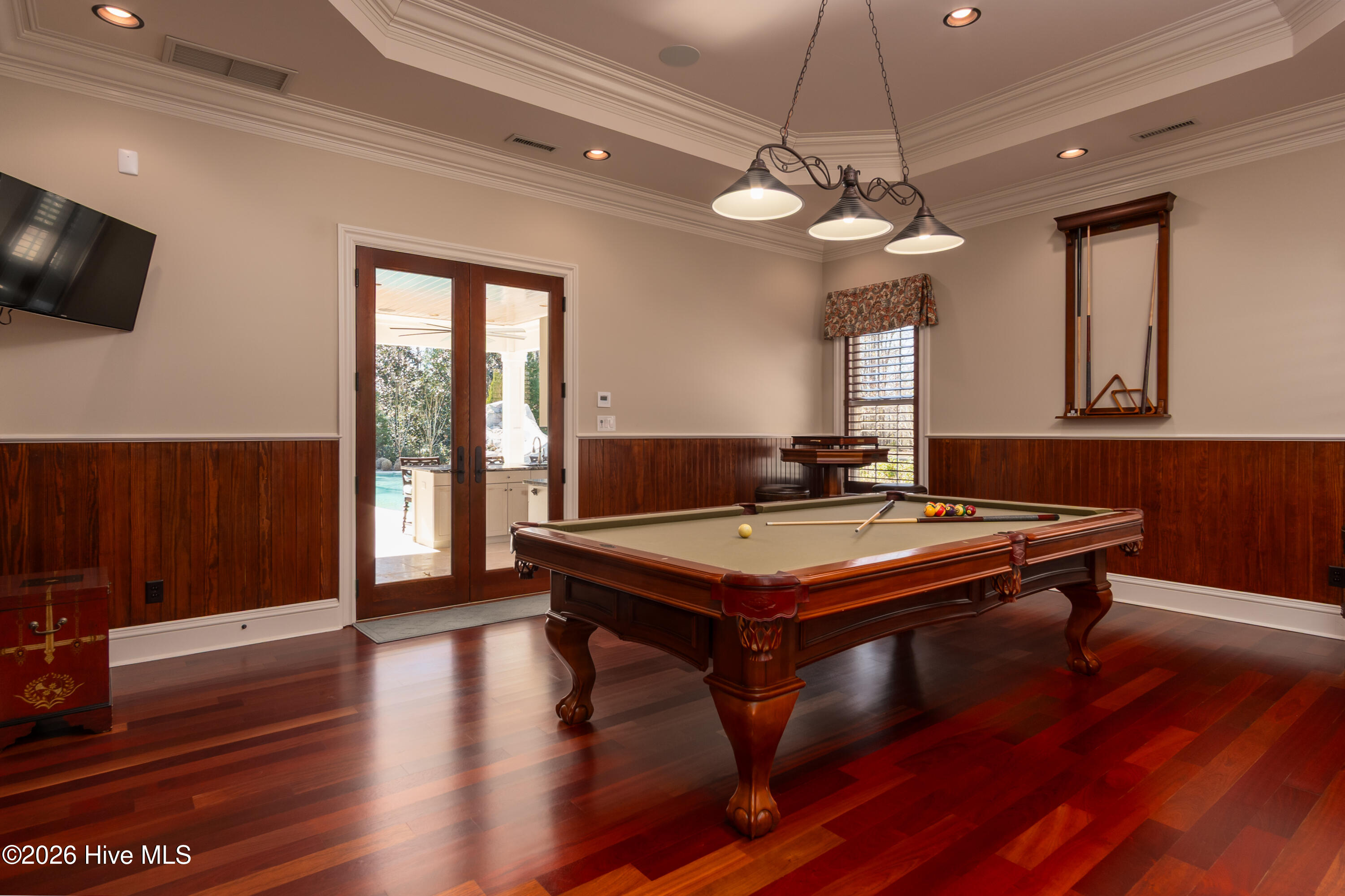 100550947 | Photo 68