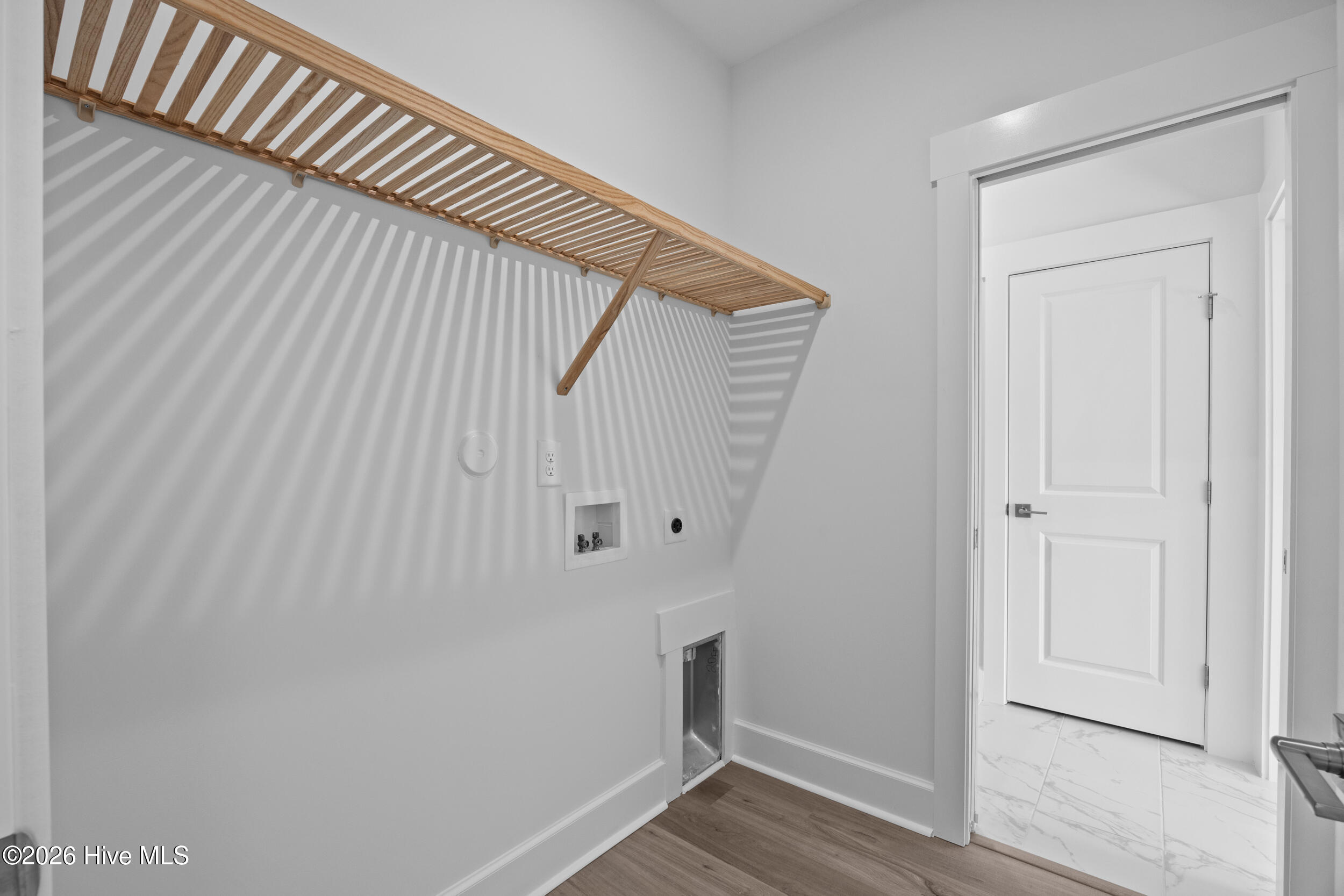 100551079 | Photo 21