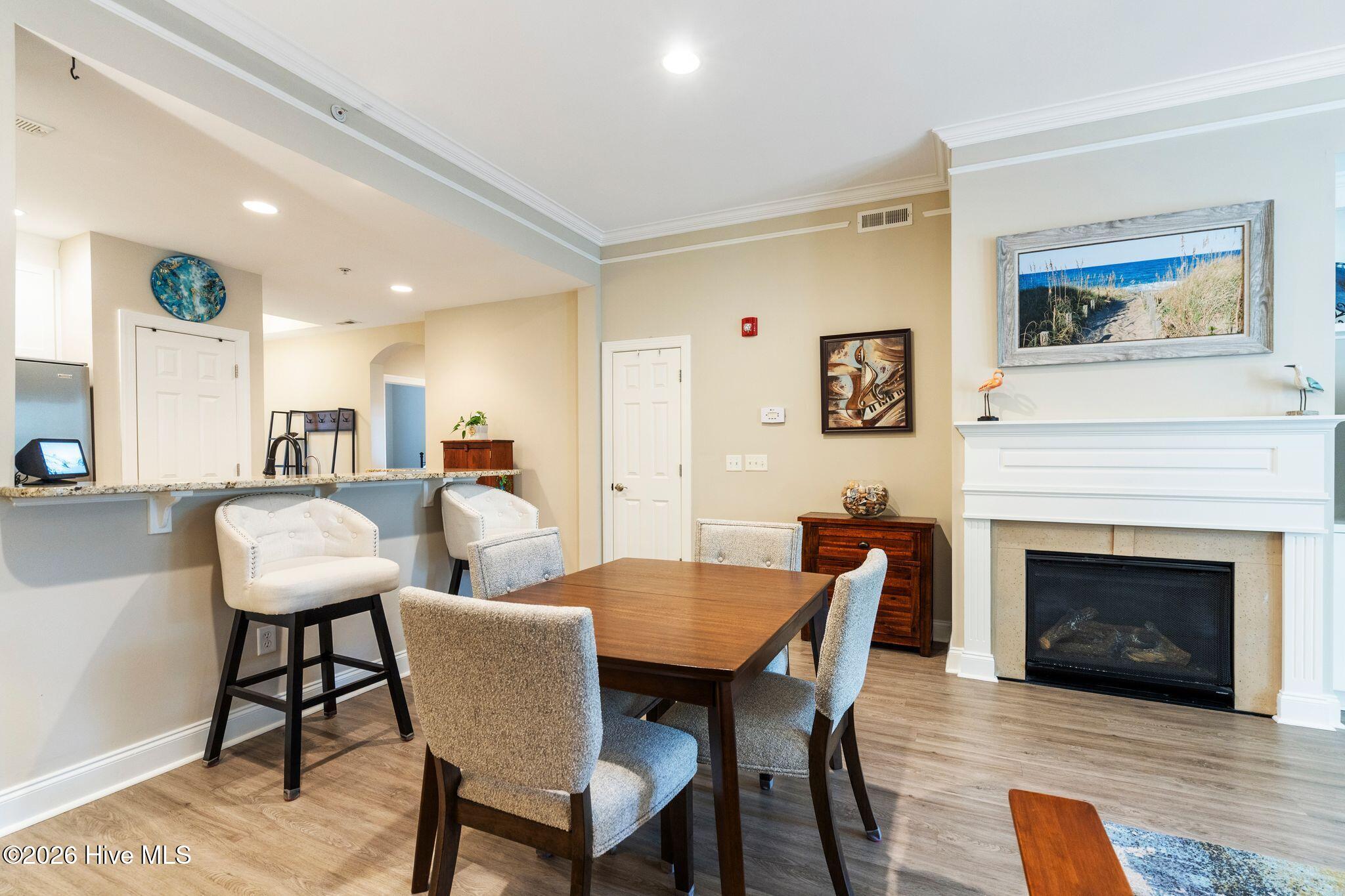 100555450 | Photo 12