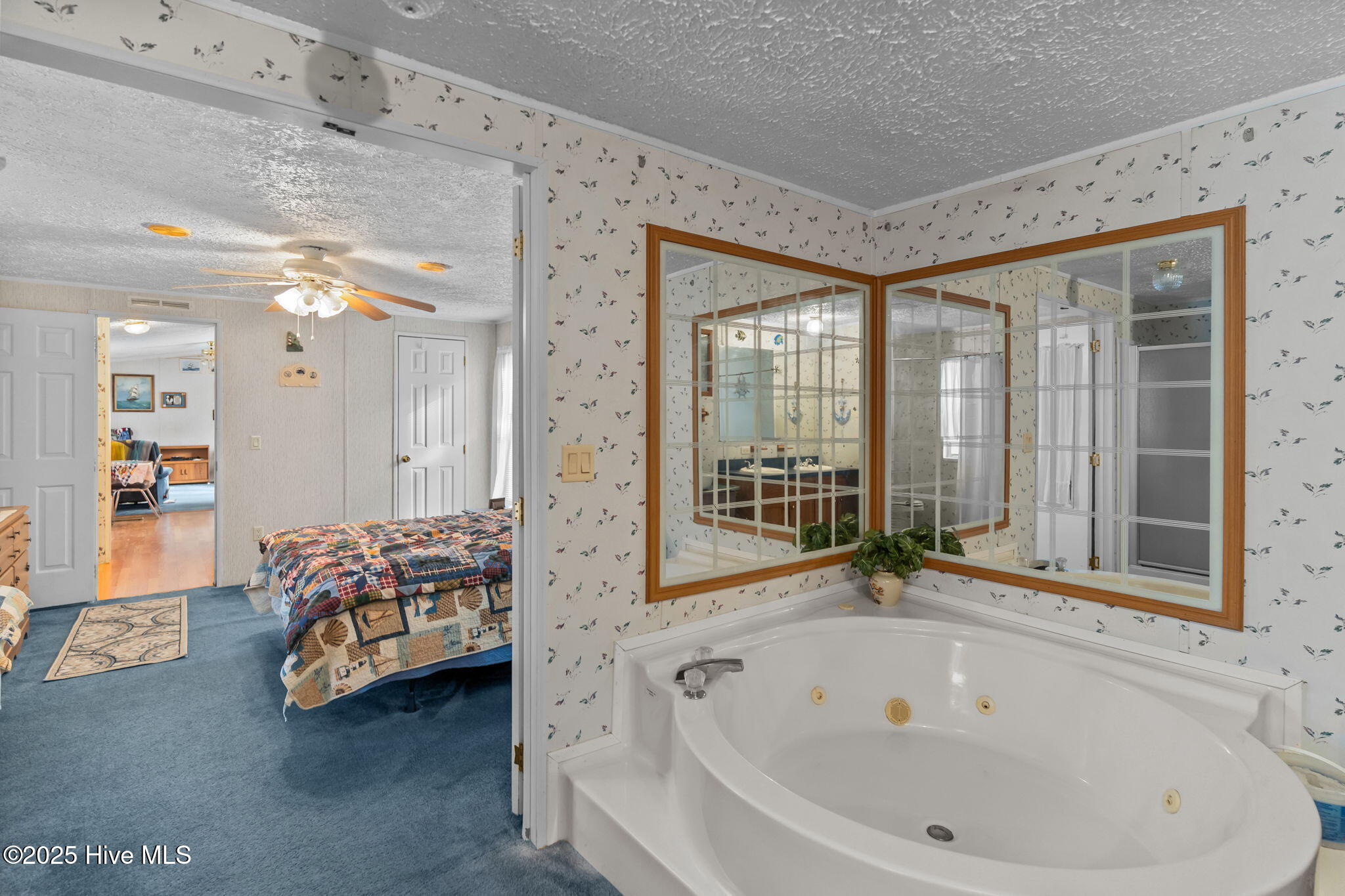 100543944 | Photo 27