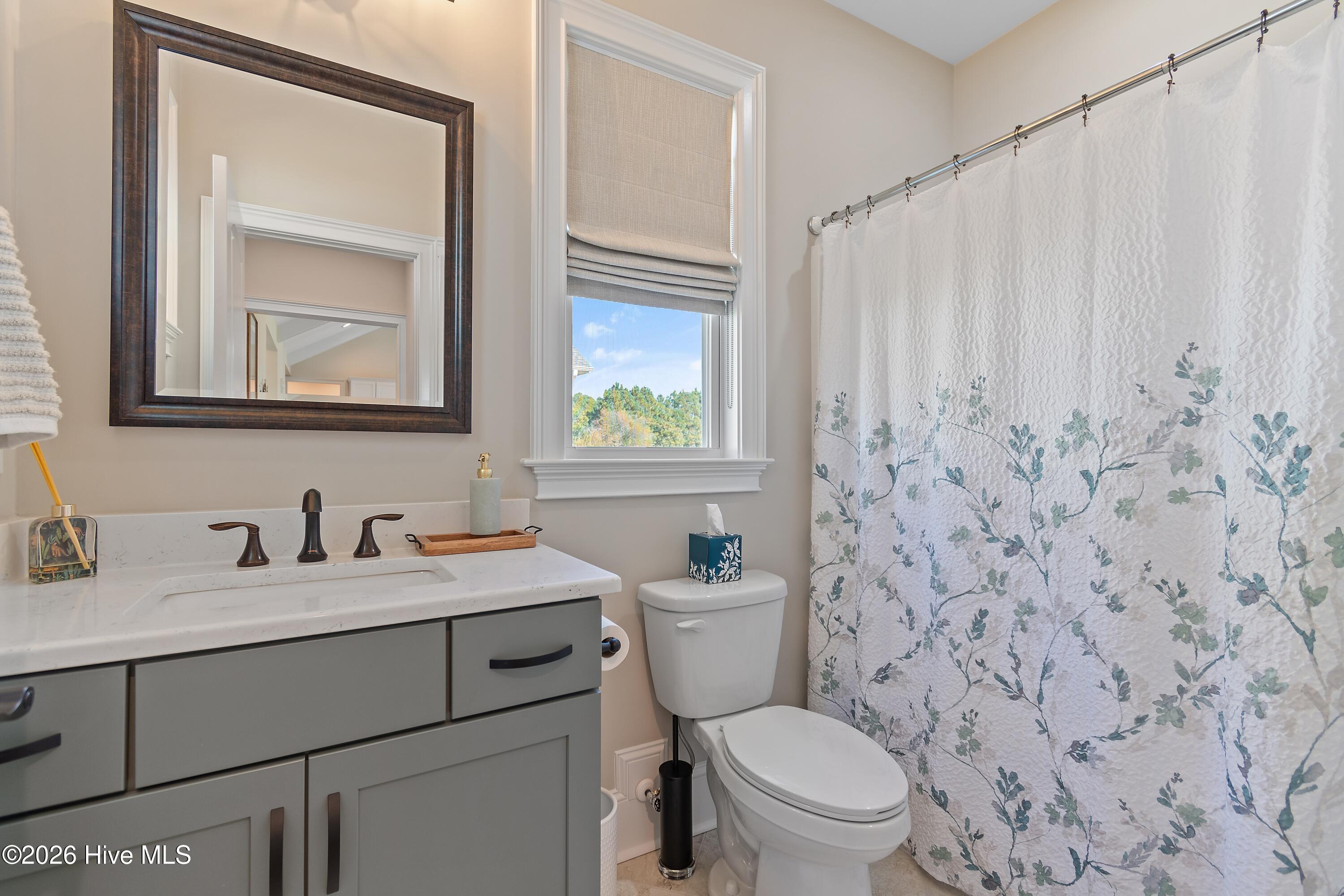 100554394 | Photo 36