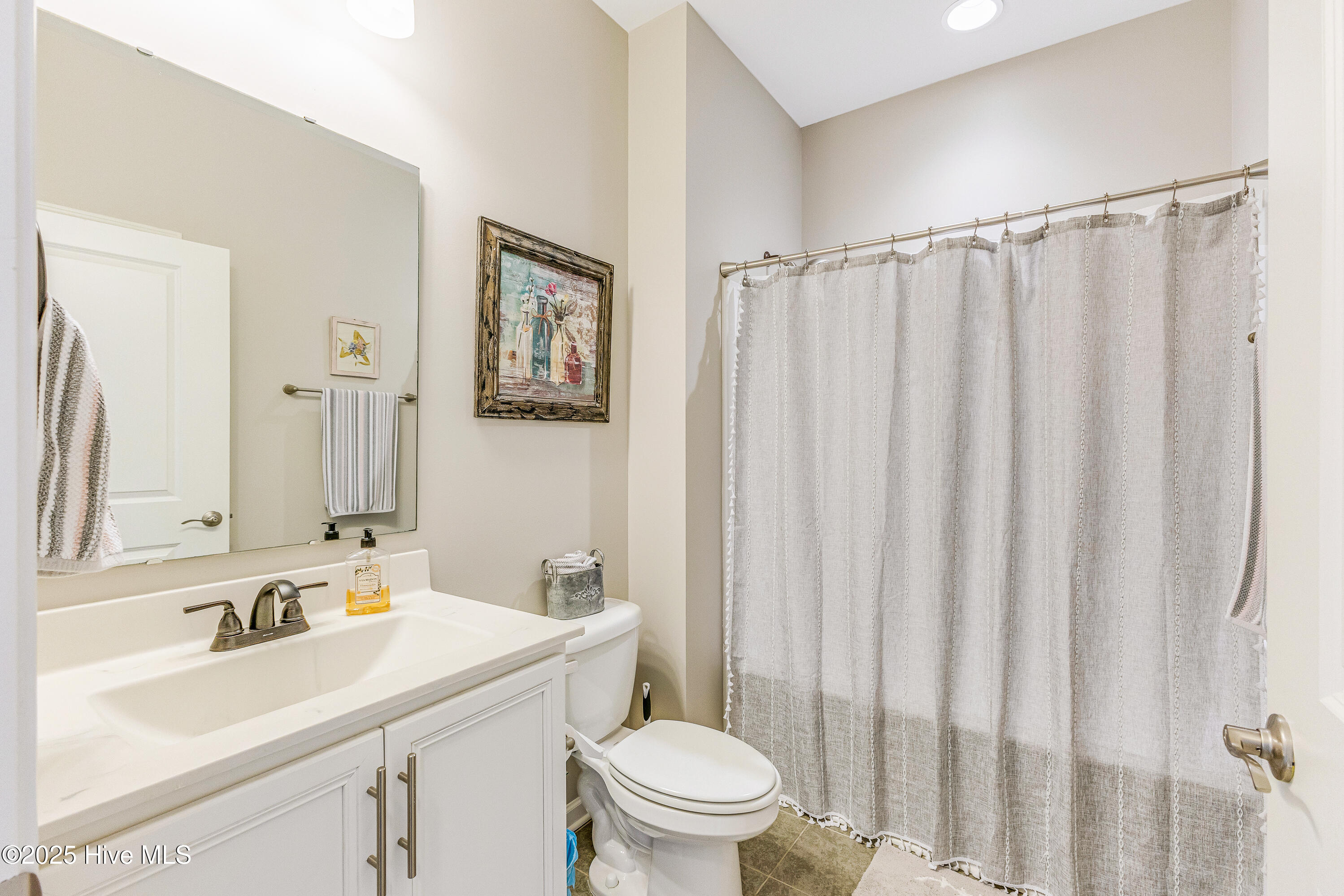 100547068 | Photo 29