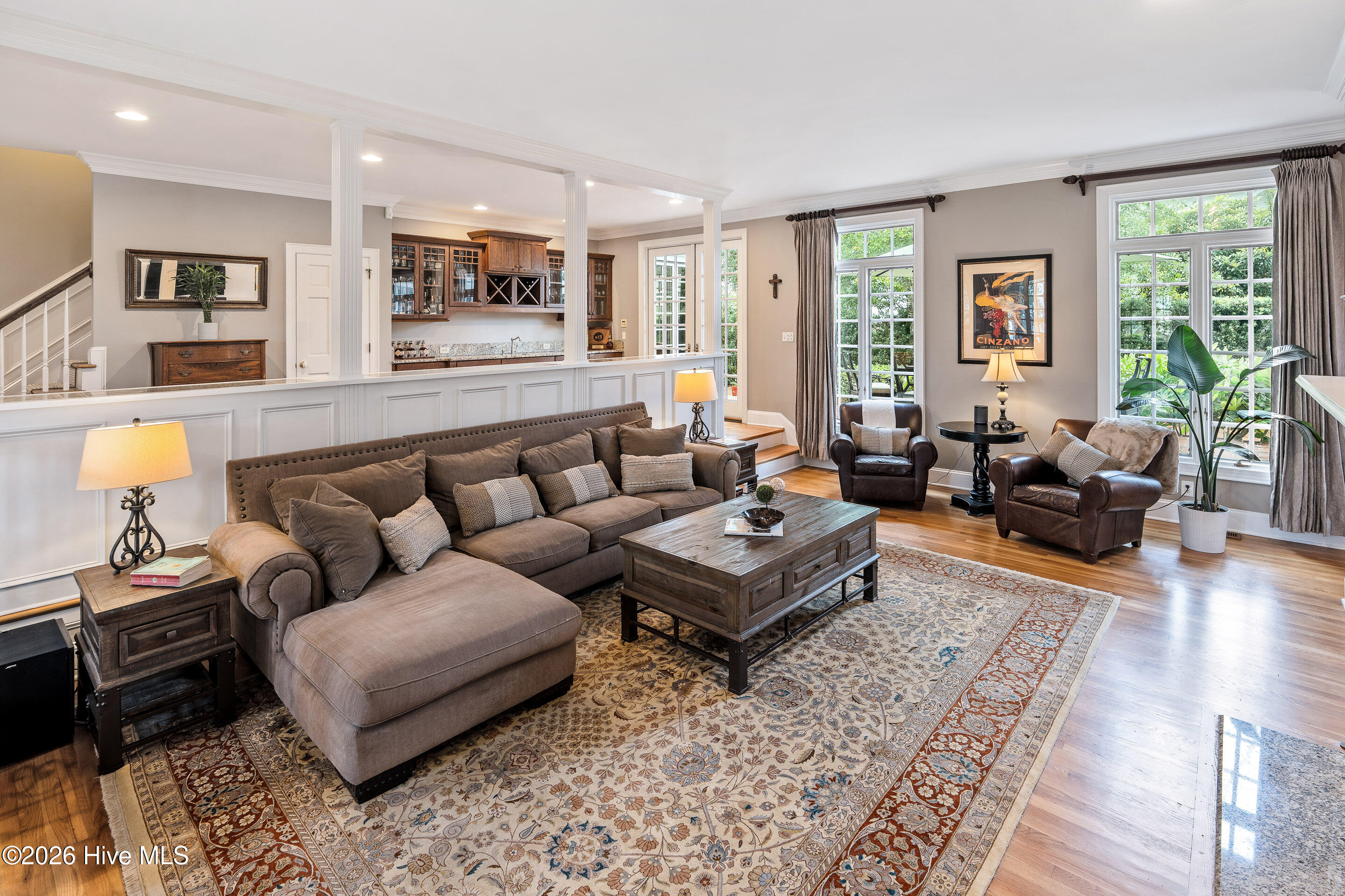 100530857 | Photo 12