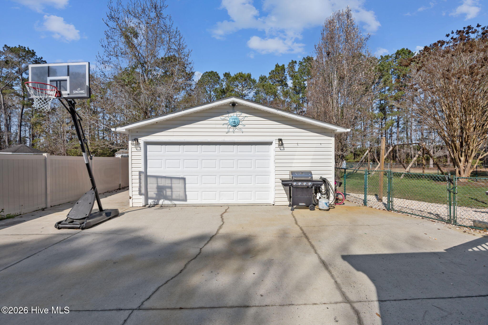 100560111 | Photo 41