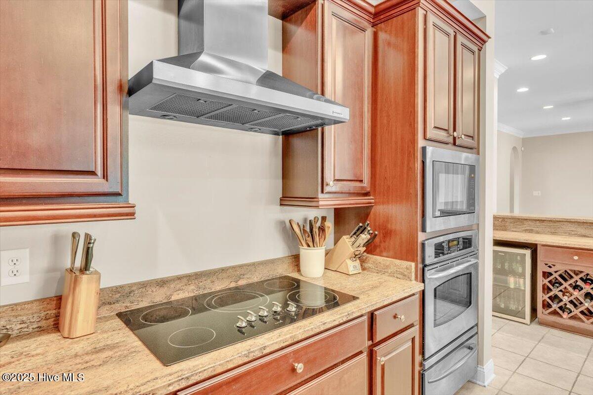 100534566 | Photo 35