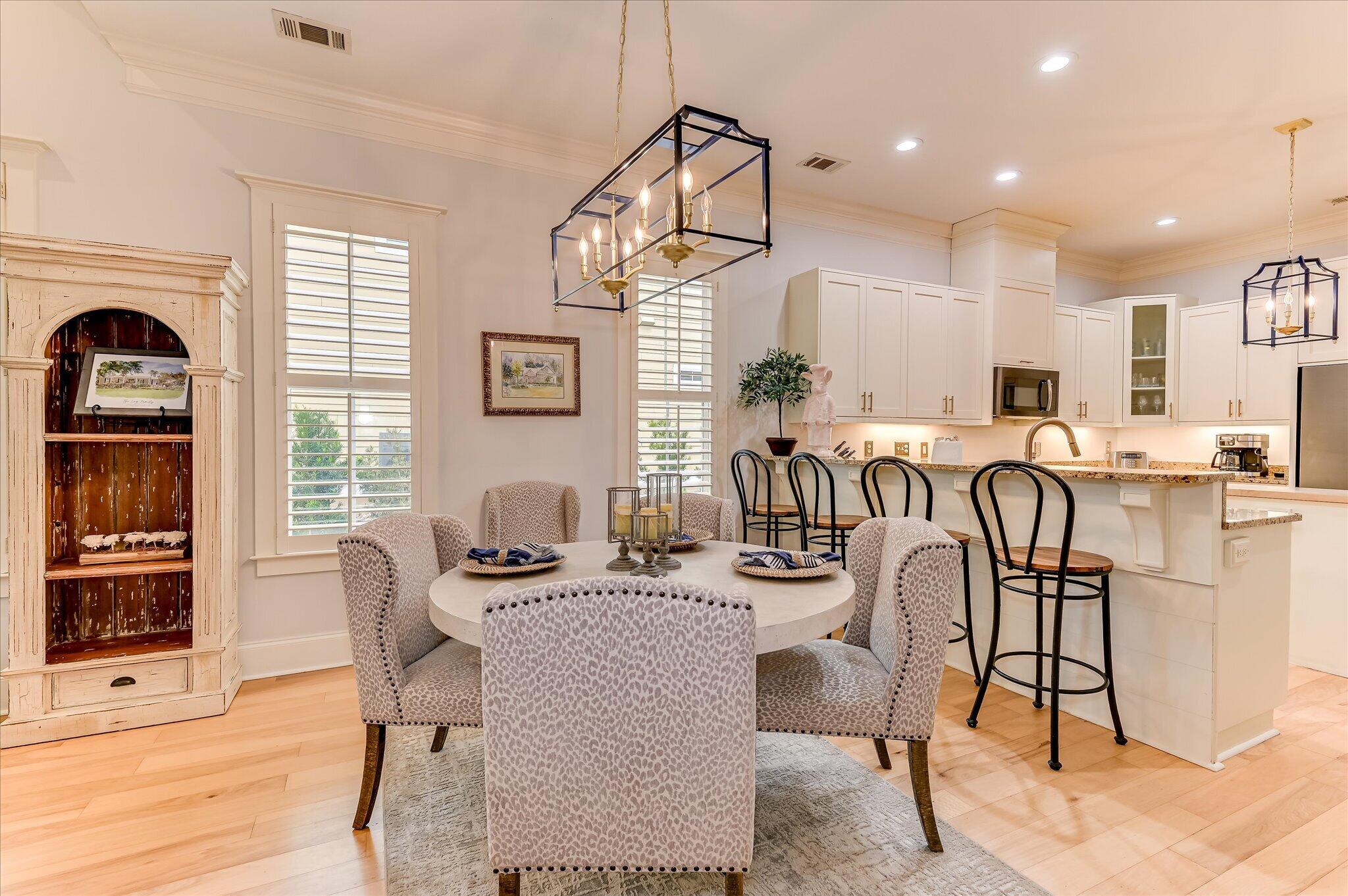 17-evans-ga-1006-mitchell-lane-kitchen