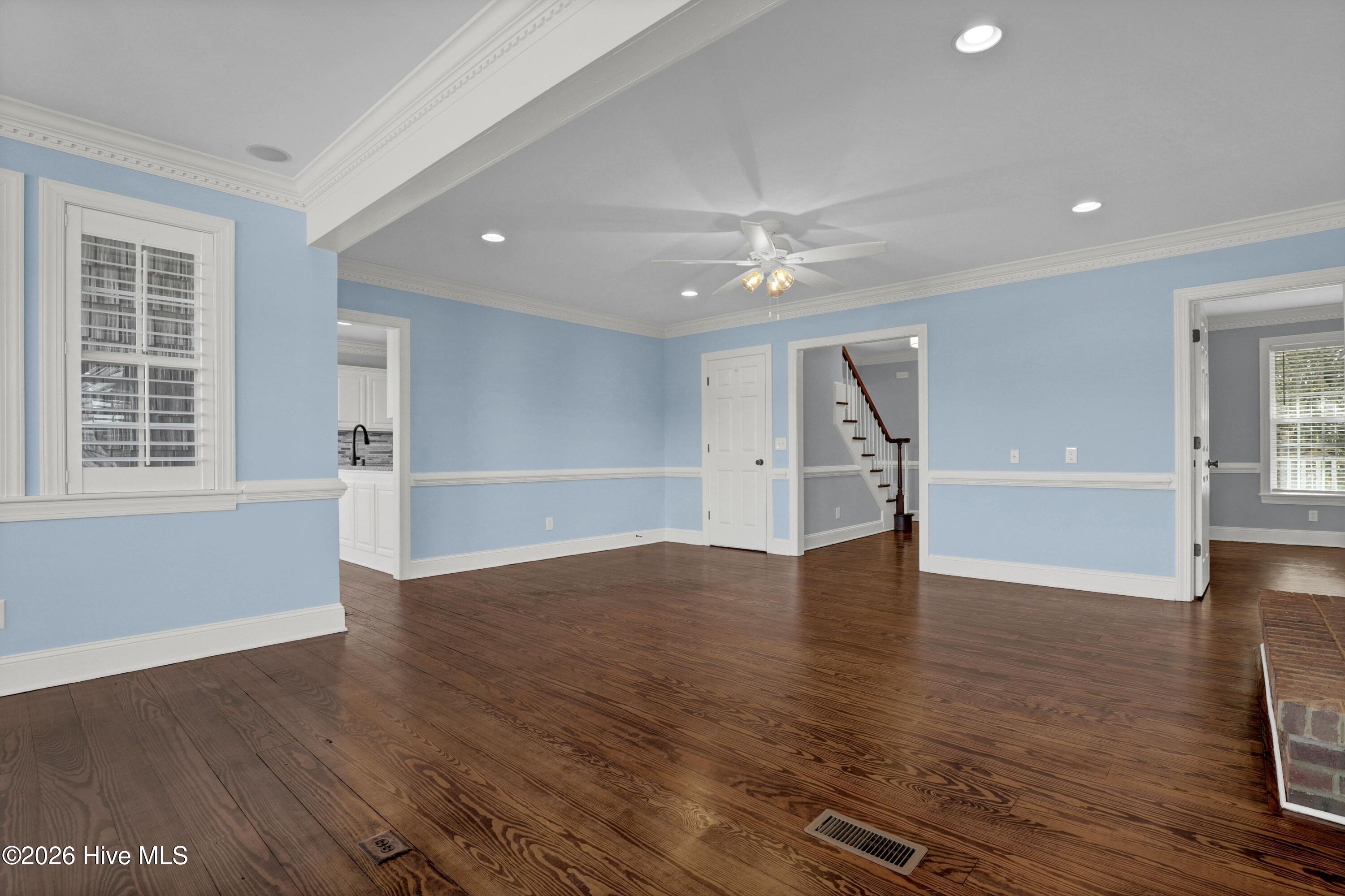 100489094 | Photo 21