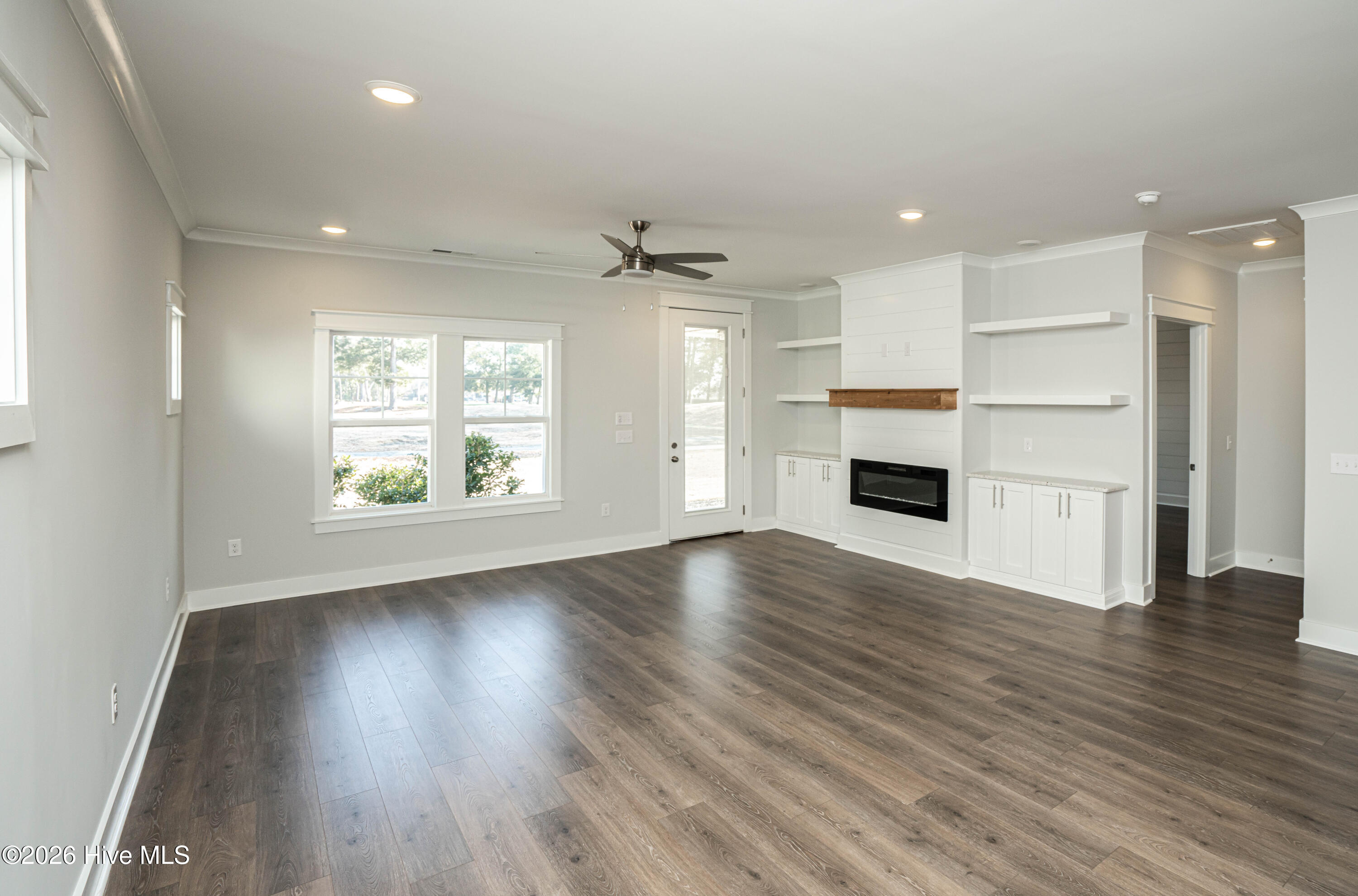 100553320 | Photo 19