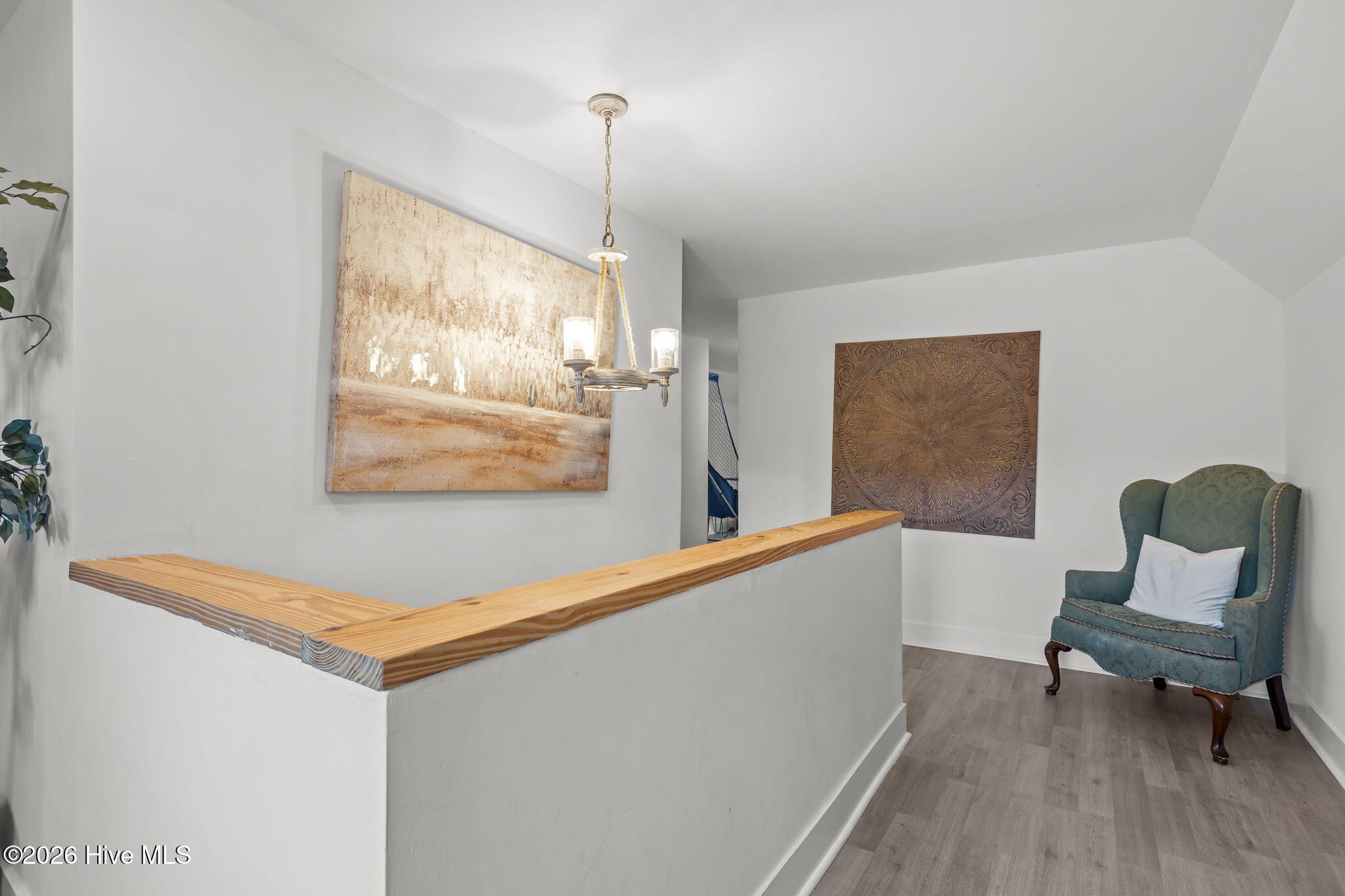 100552691 | Photo 22