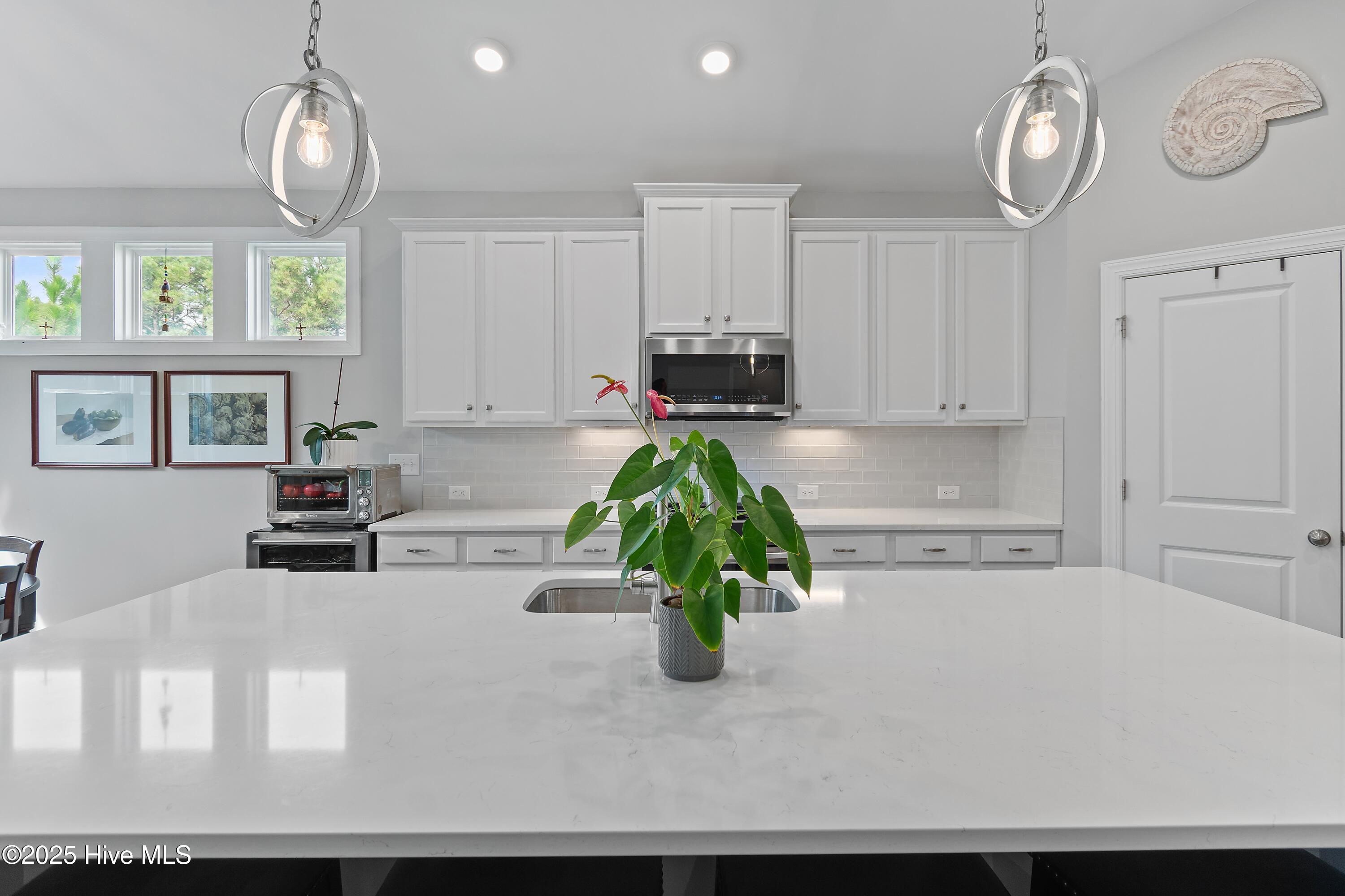 100527961 | Photo 10