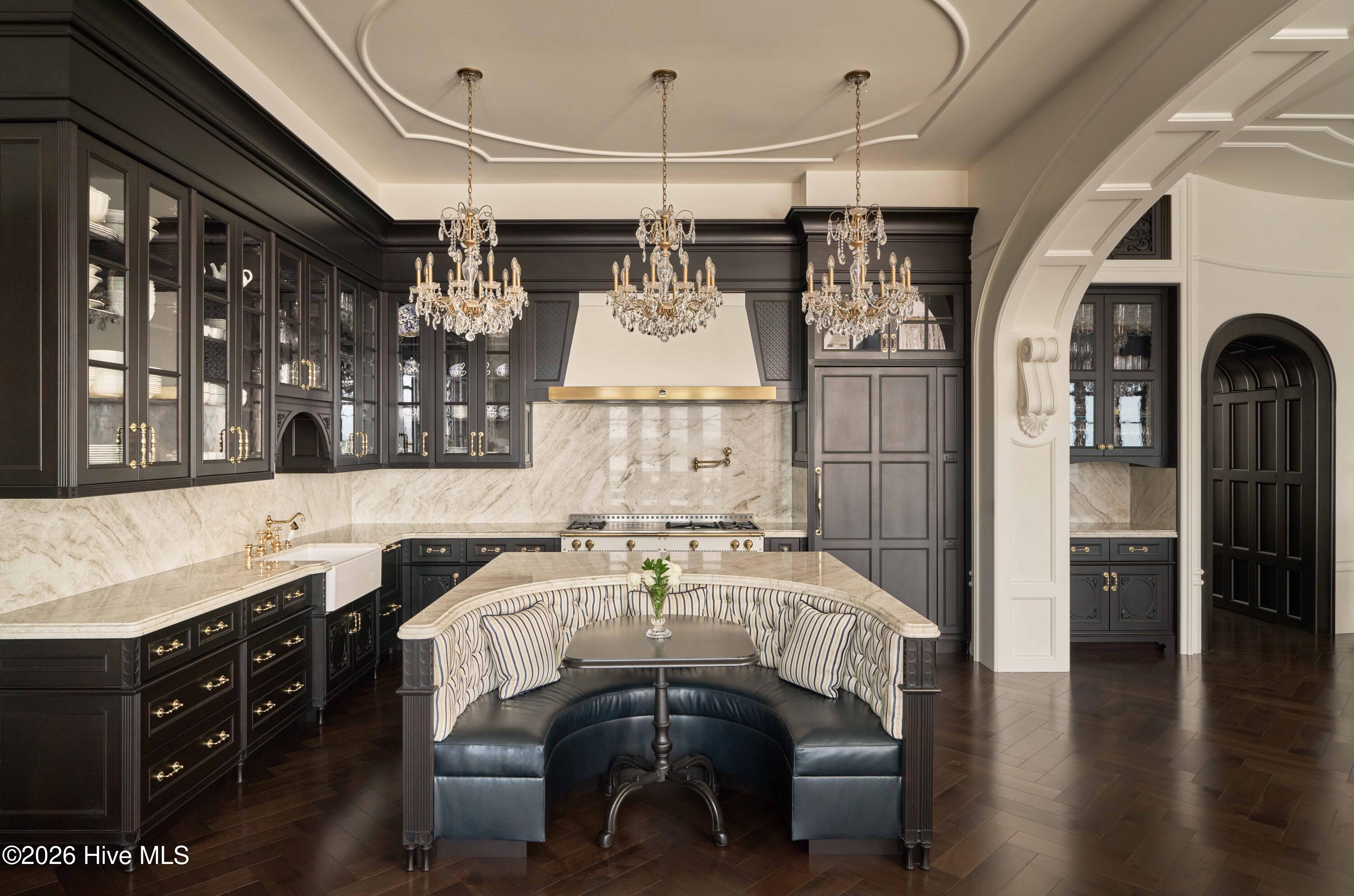 100569177 | Photo 23