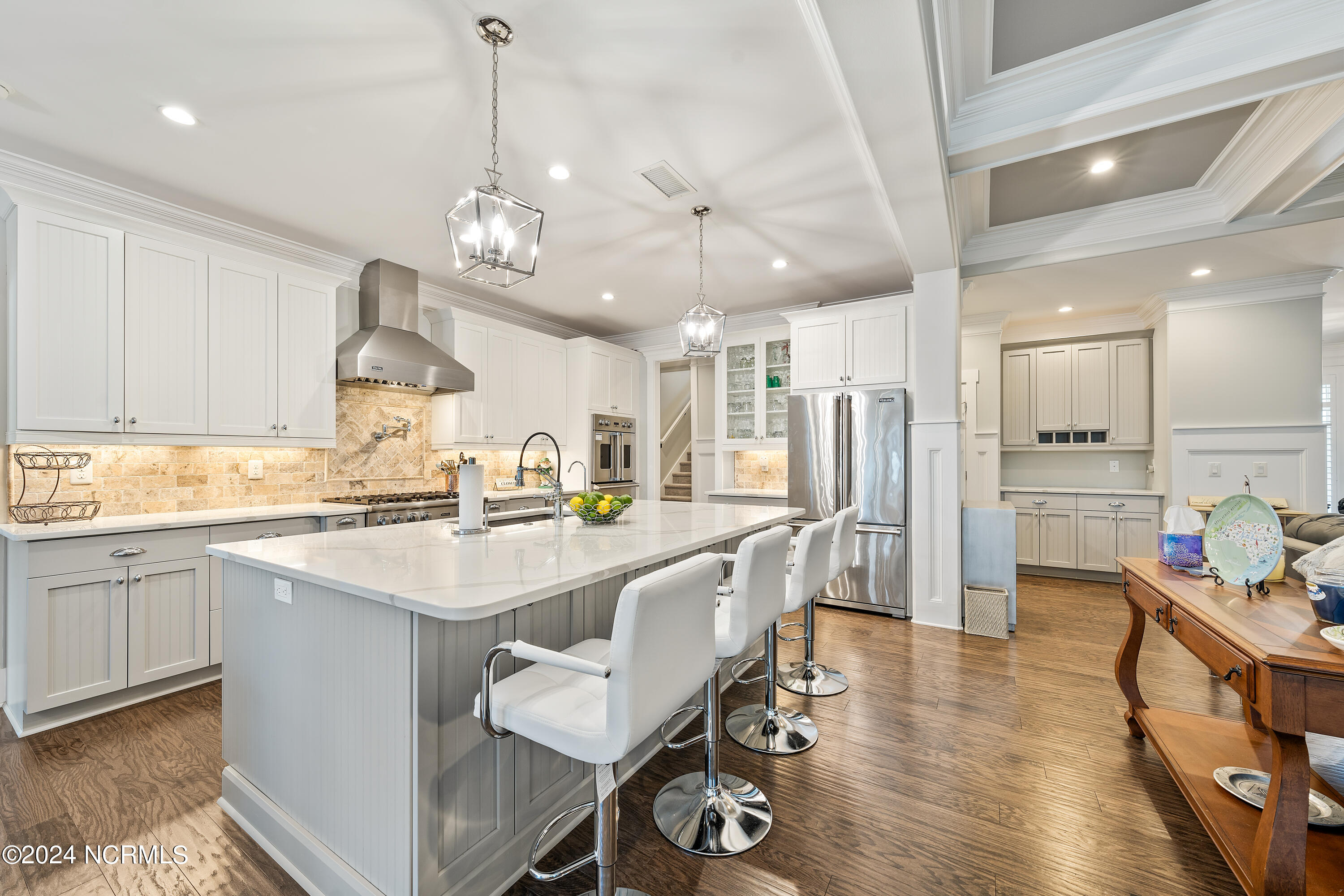 100462774 | Photo 25