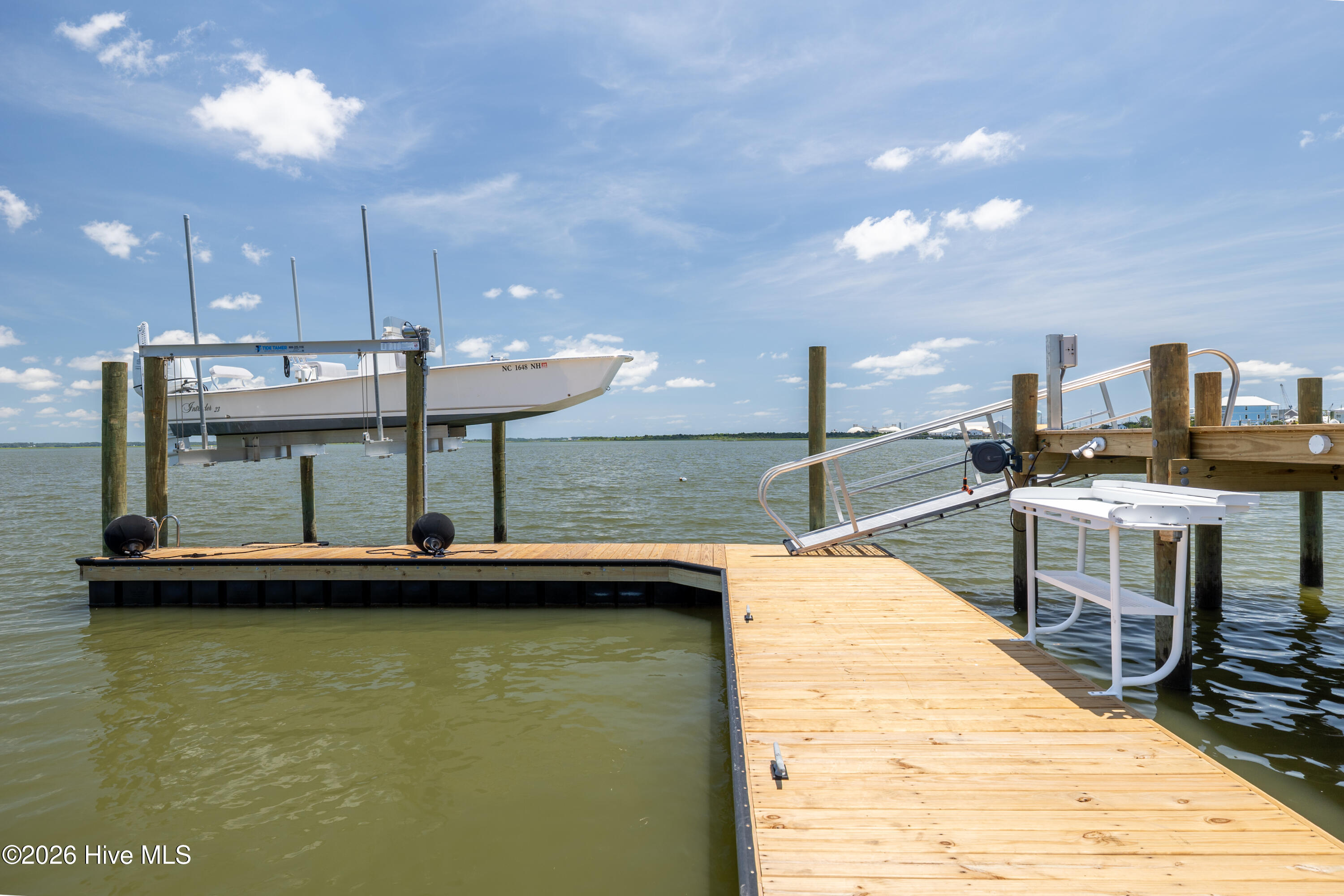 514 N 11th Street B,Morehead City