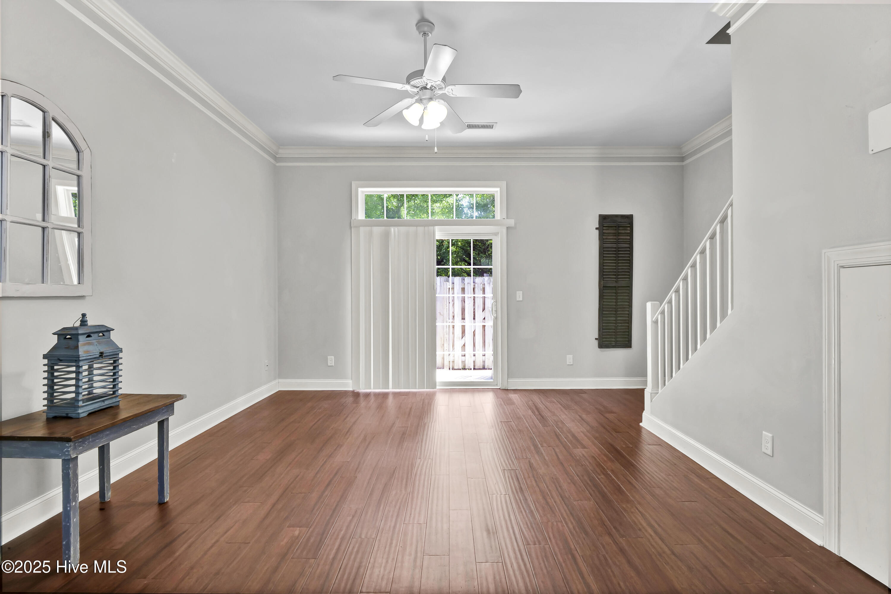 100504988 | Photo 13