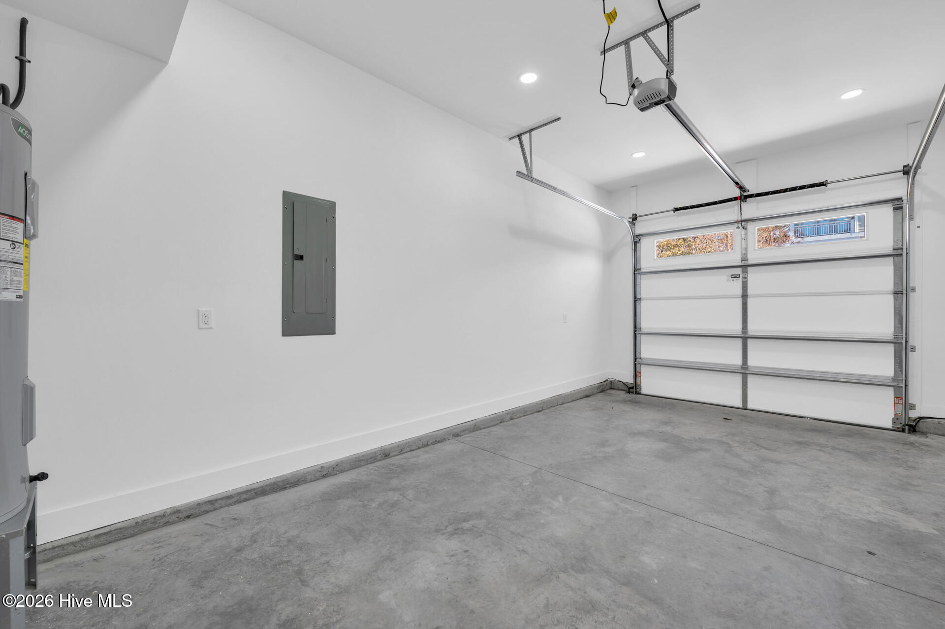 100547722 | Photo 25